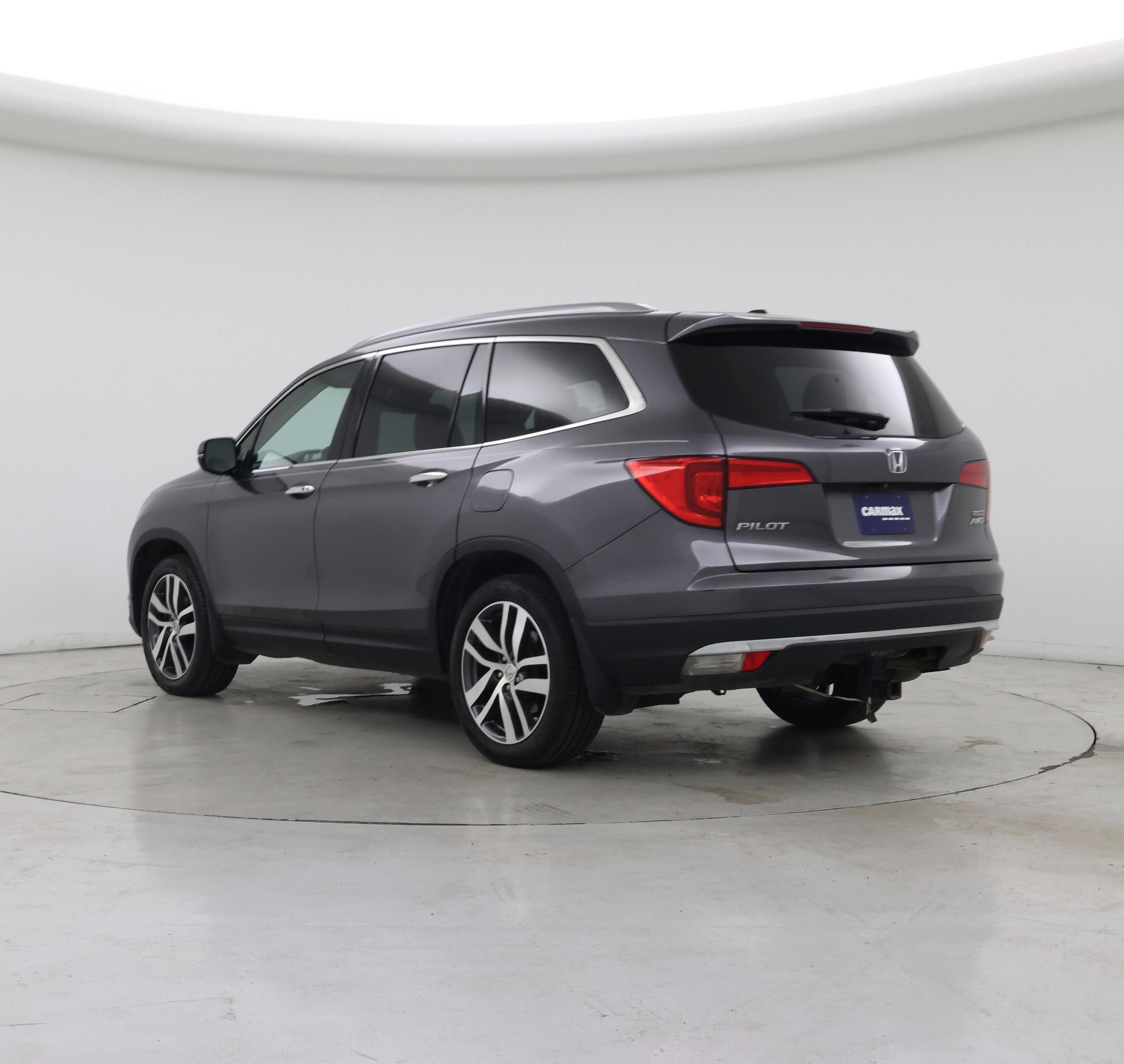 Thumbnail: 2018 Honda Pilot - 2