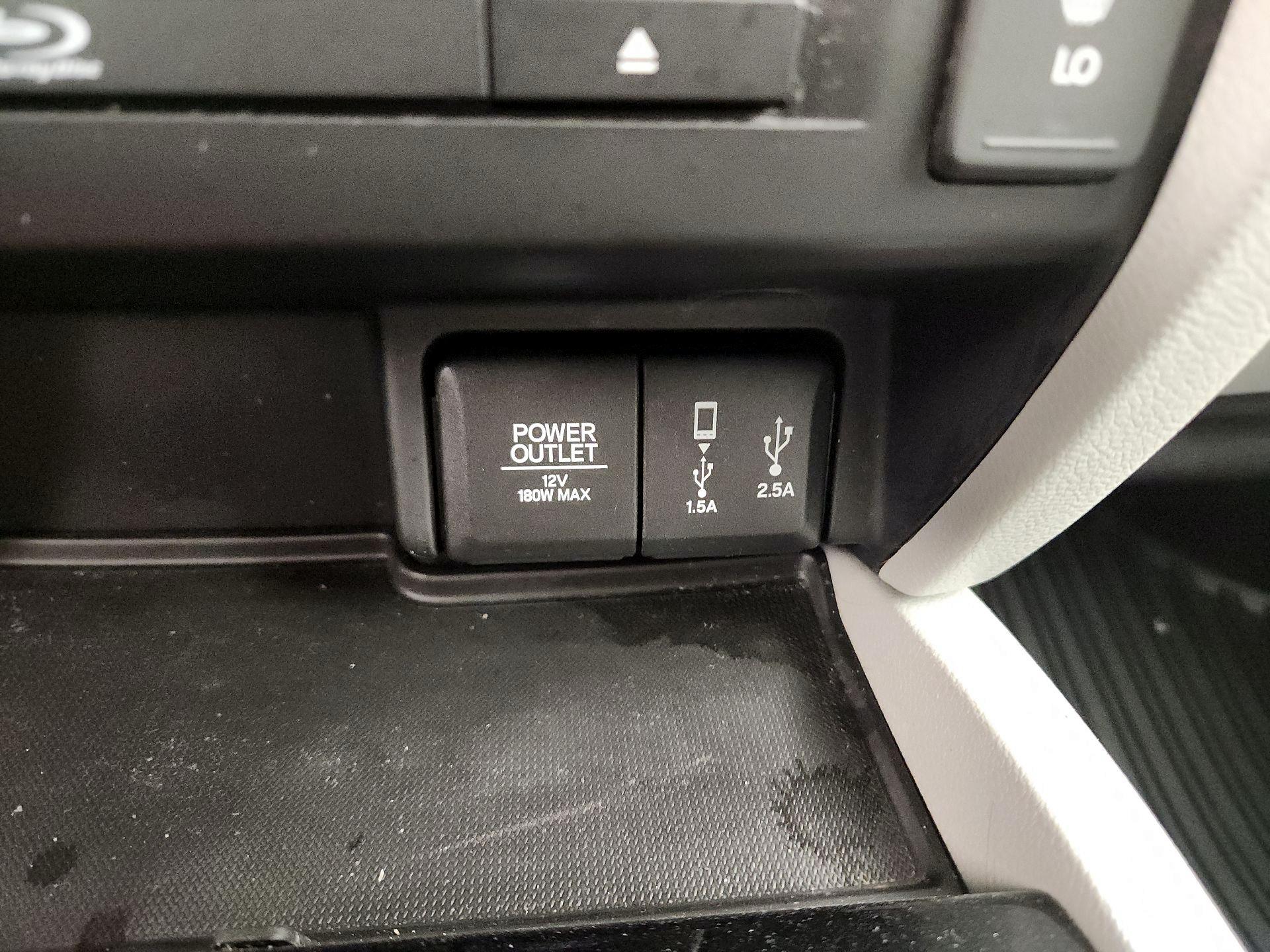 Thumbnail: 2018 Honda Pilot - 19