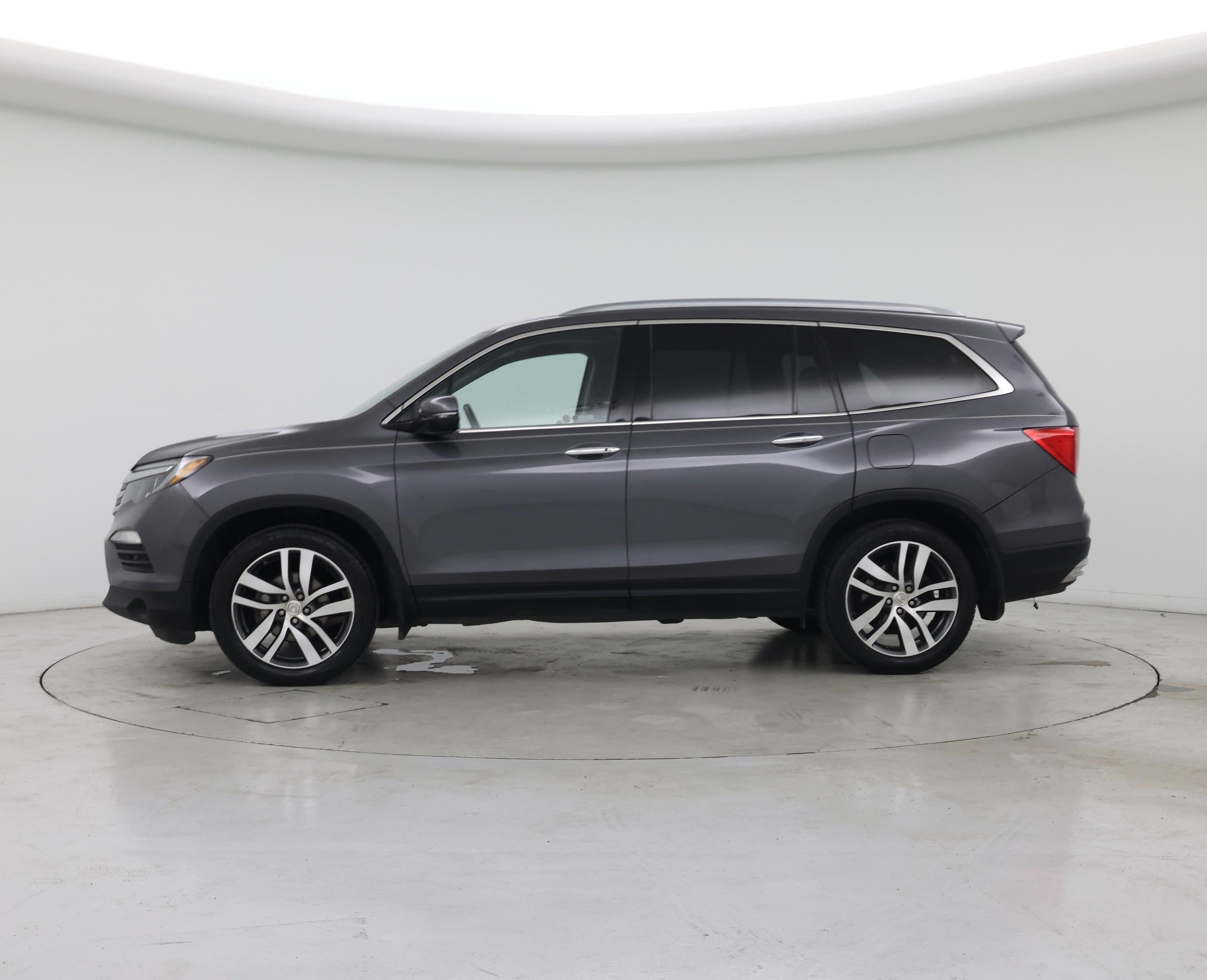 Thumbnail: 2018 Honda Pilot - 3