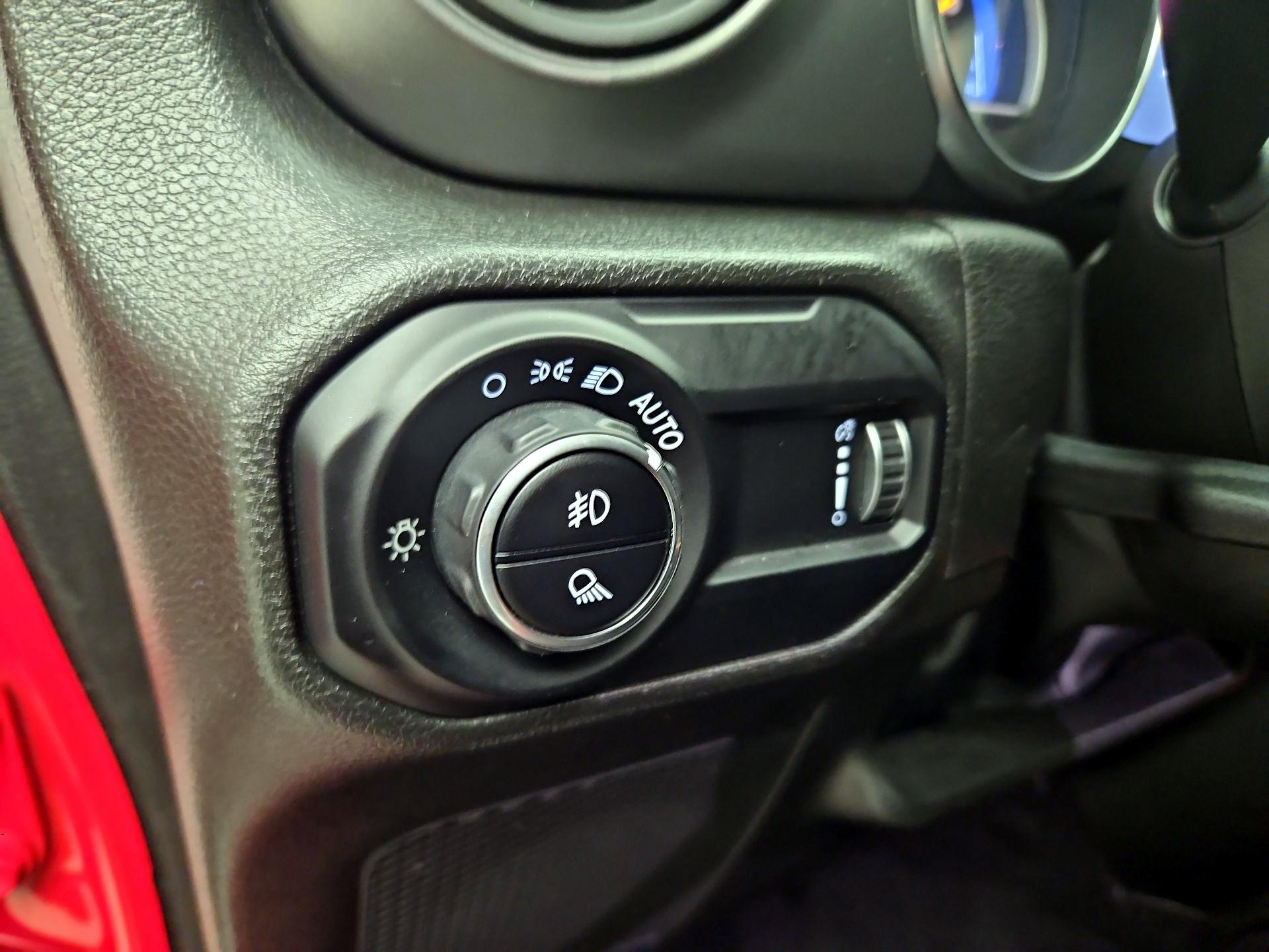 Thumbnail: 2023 Jeep Gladiator - 13
