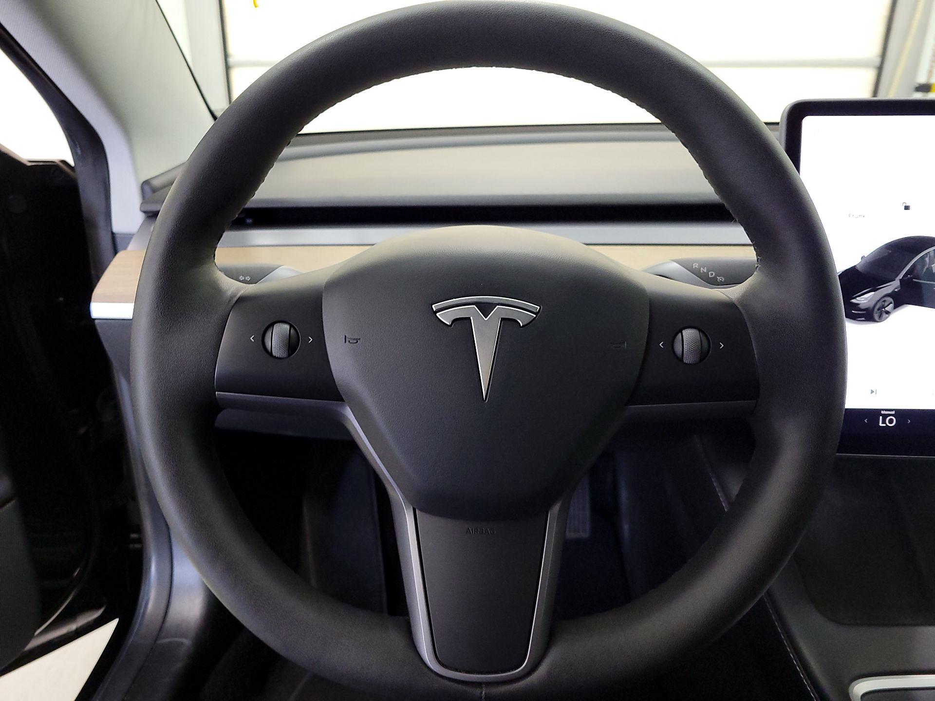 Thumbnail: 2021 Tesla Model 3 - 10