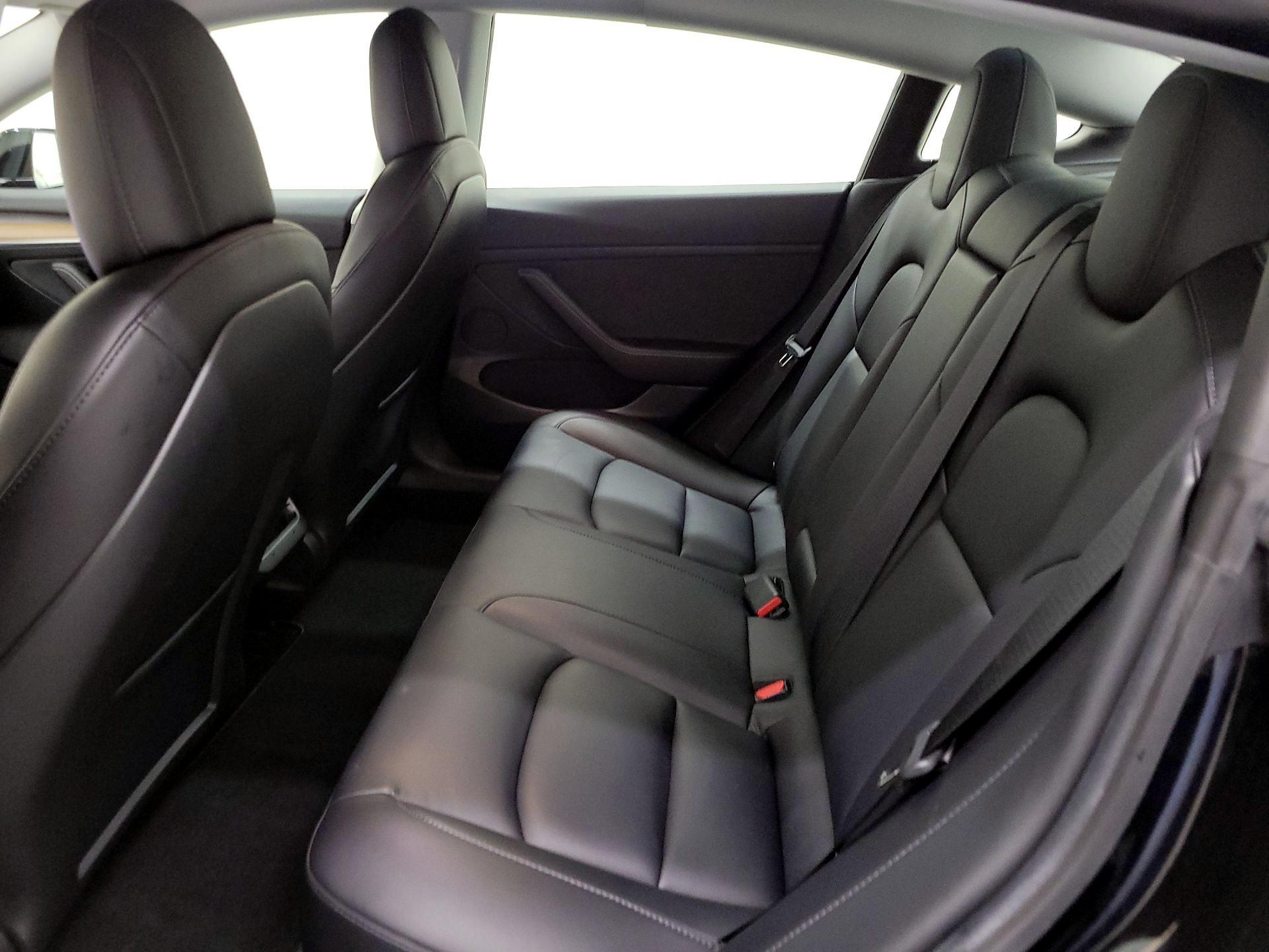 Thumbnail: 2021 Tesla Model 3 - 19