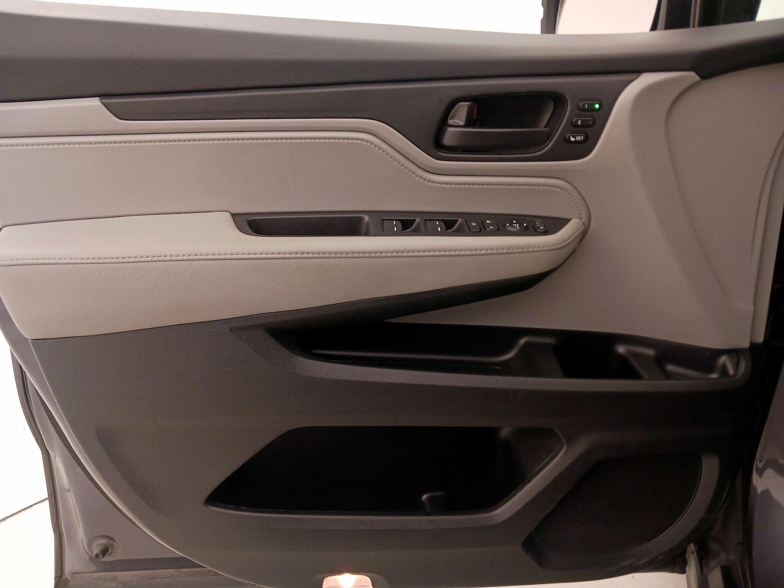 2022 Honda Odyssey EX-L - Photo 13