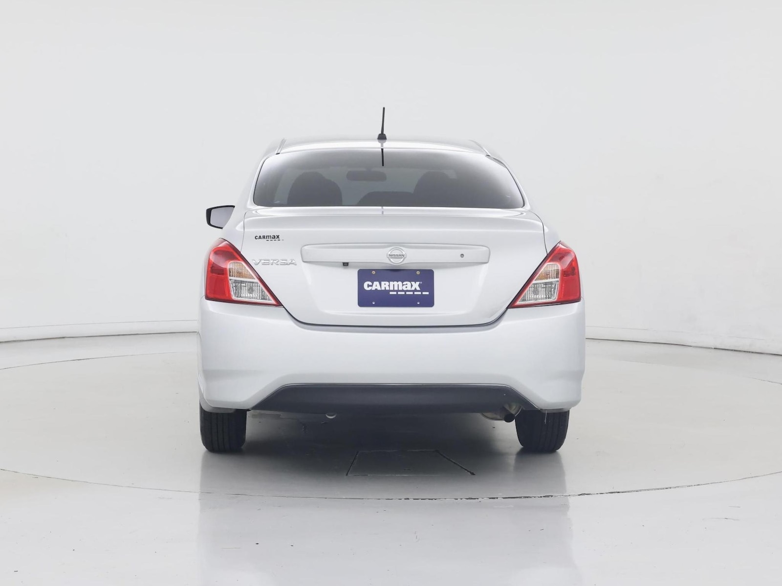 2019 Nissan Versa Sedan S - Photo 7