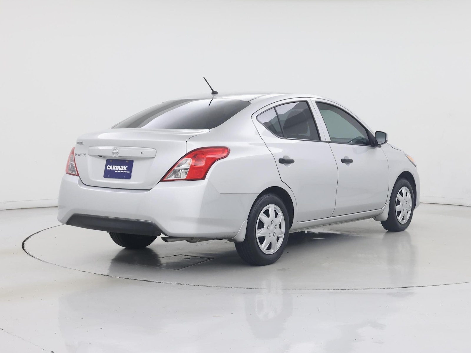 2019 Nissan Versa Sedan S - Photo 9