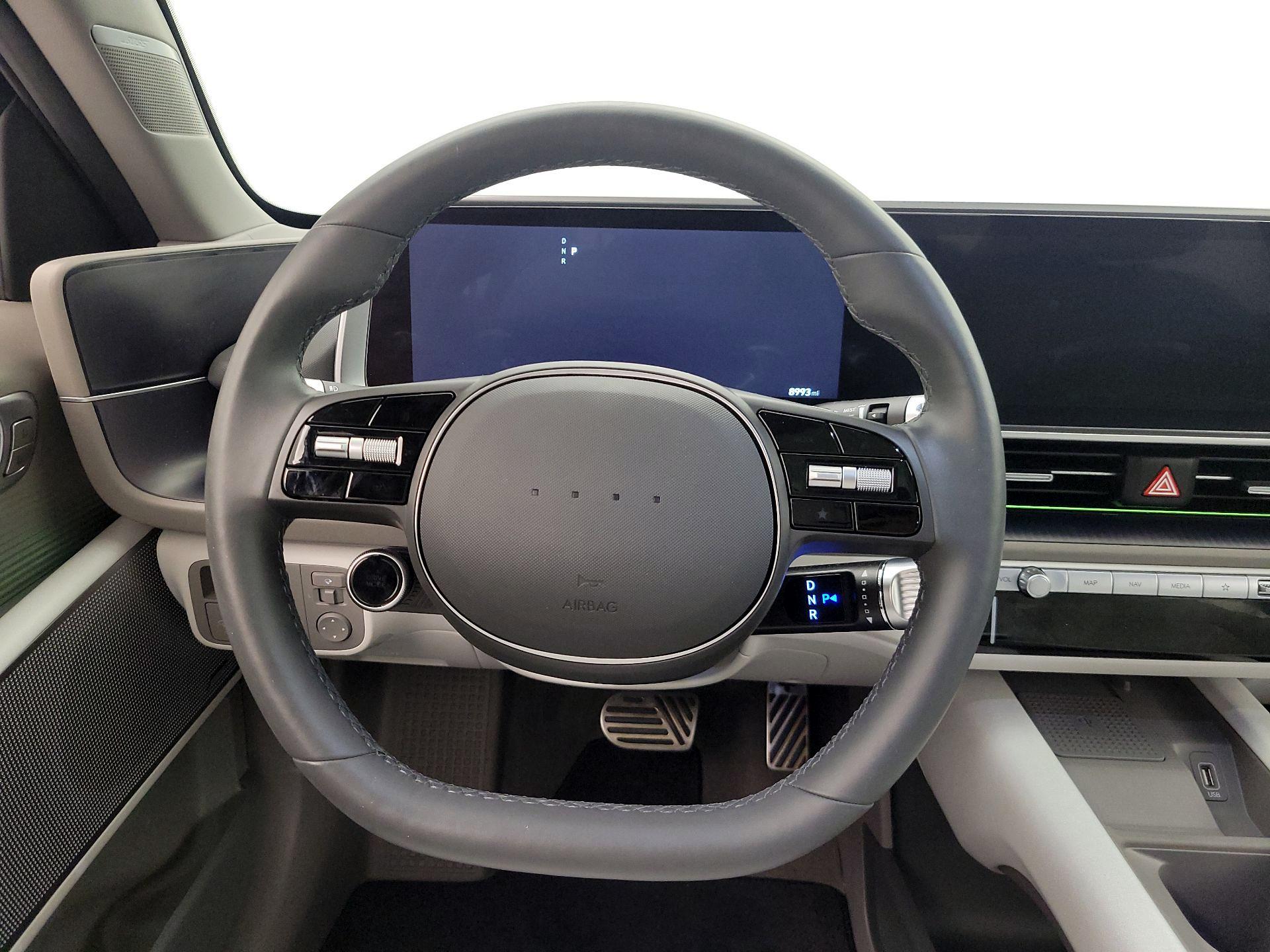 Thumbnail: 2023 Hyundai Ioniq 6 - 10