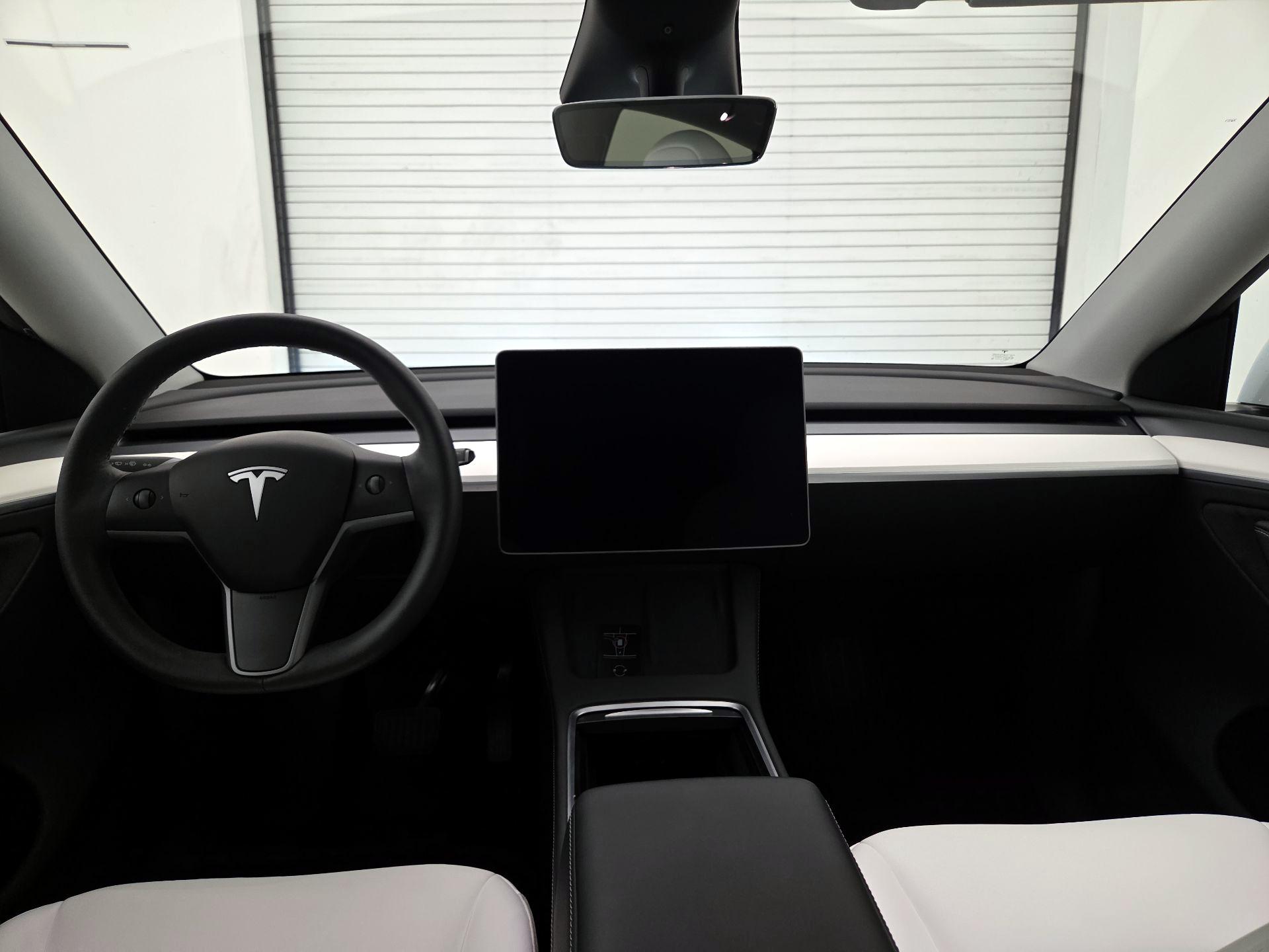 Thumbnail: 2023 Tesla Model Y - 9