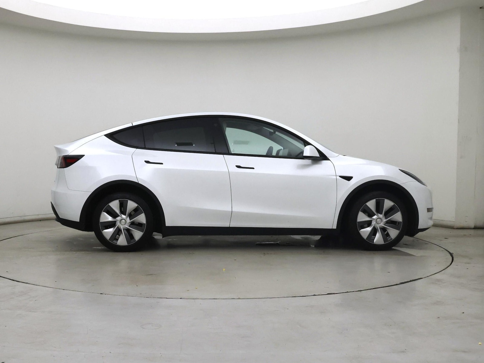 2023 Tesla Model Y Long Range - Photo 8