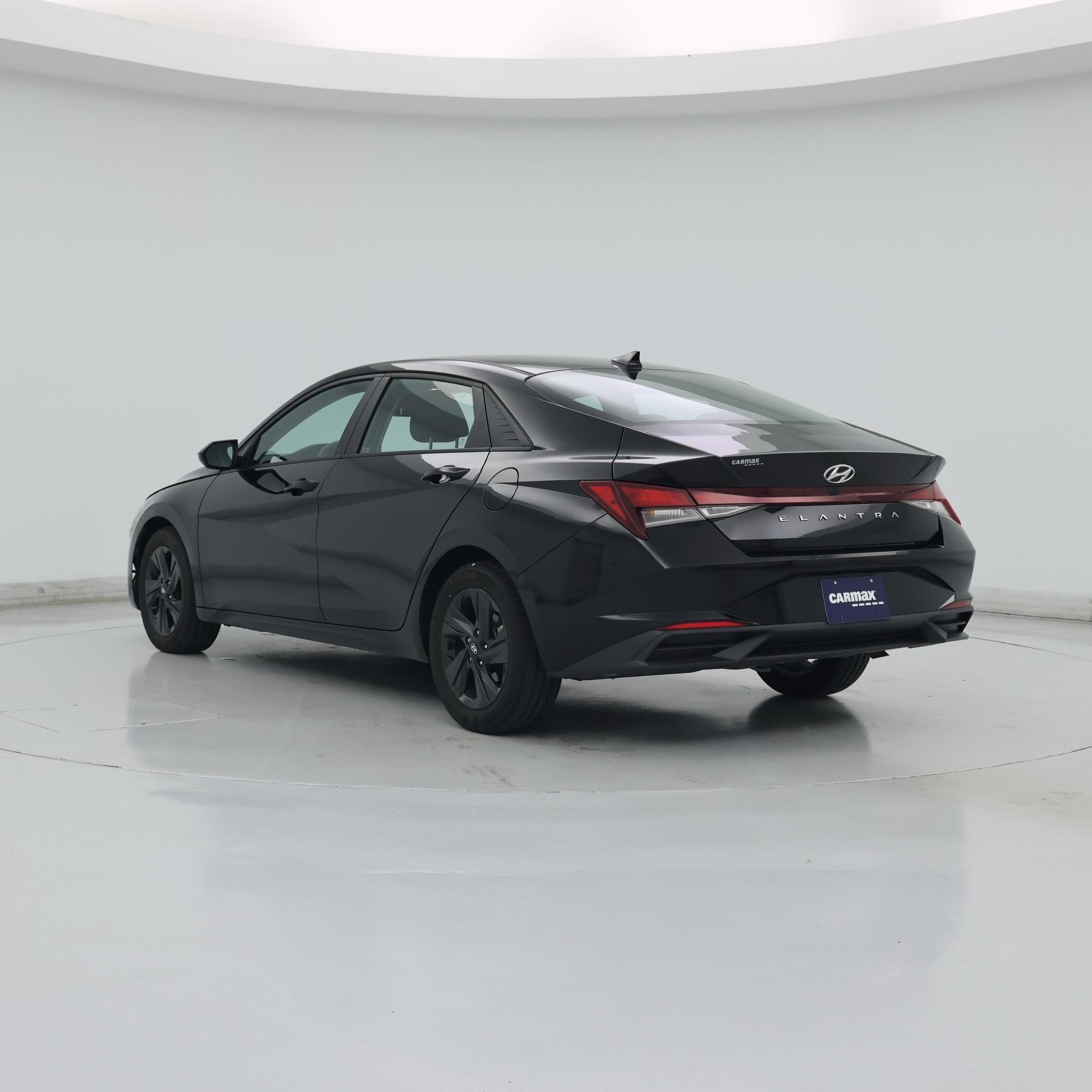 Thumbnail: 2022 Hyundai Elantra - 2