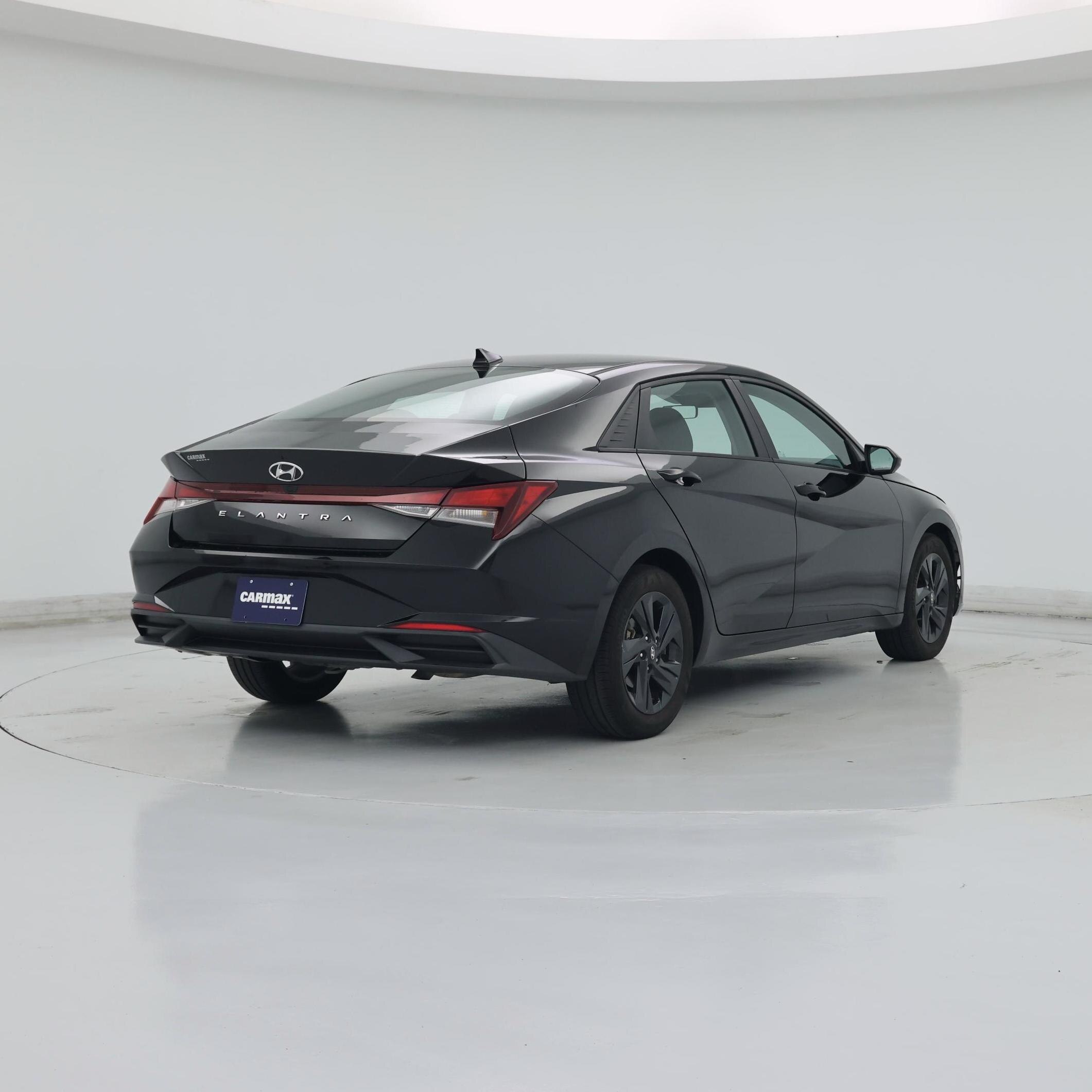 Thumbnail: 2022 Hyundai Elantra - 8