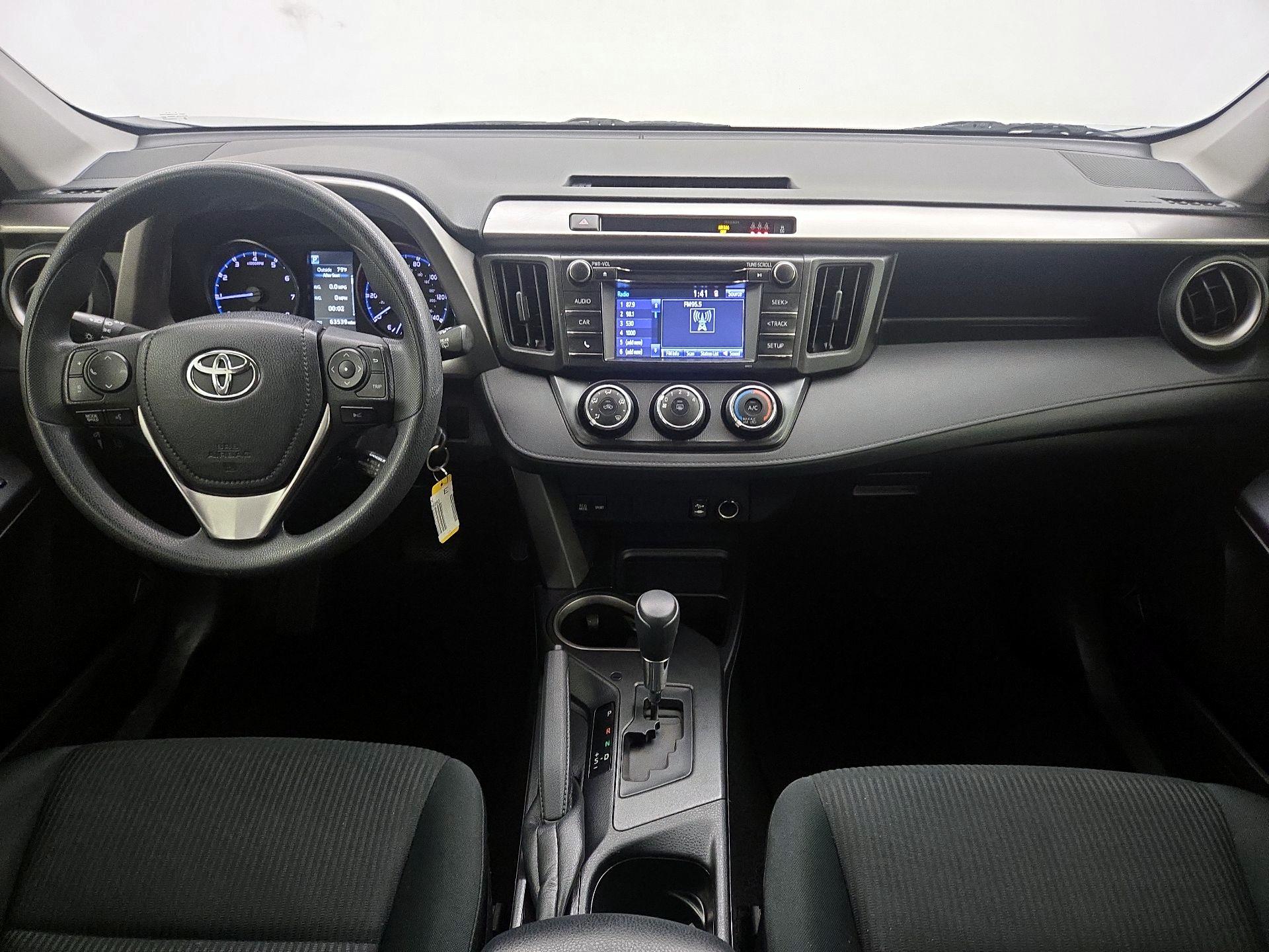 Thumbnail: 2018 Toyota RAV4 - 9