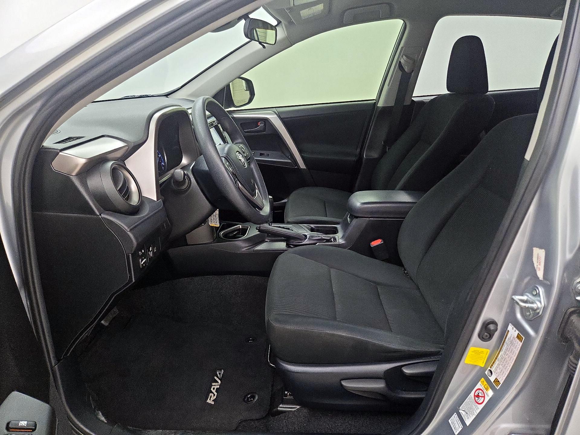Thumbnail: 2018 Toyota RAV4 - 11