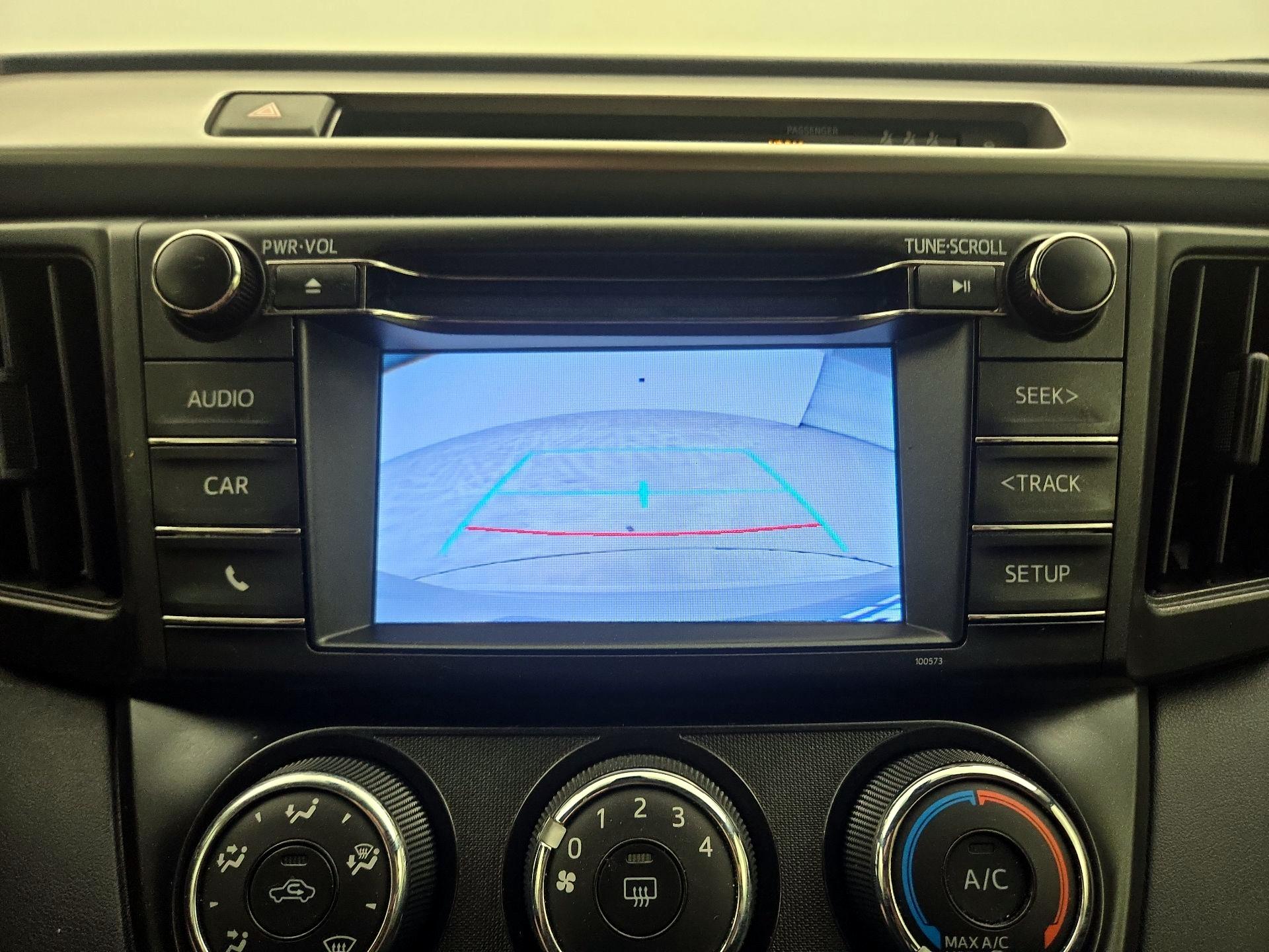 Thumbnail: 2018 Toyota RAV4 - 14