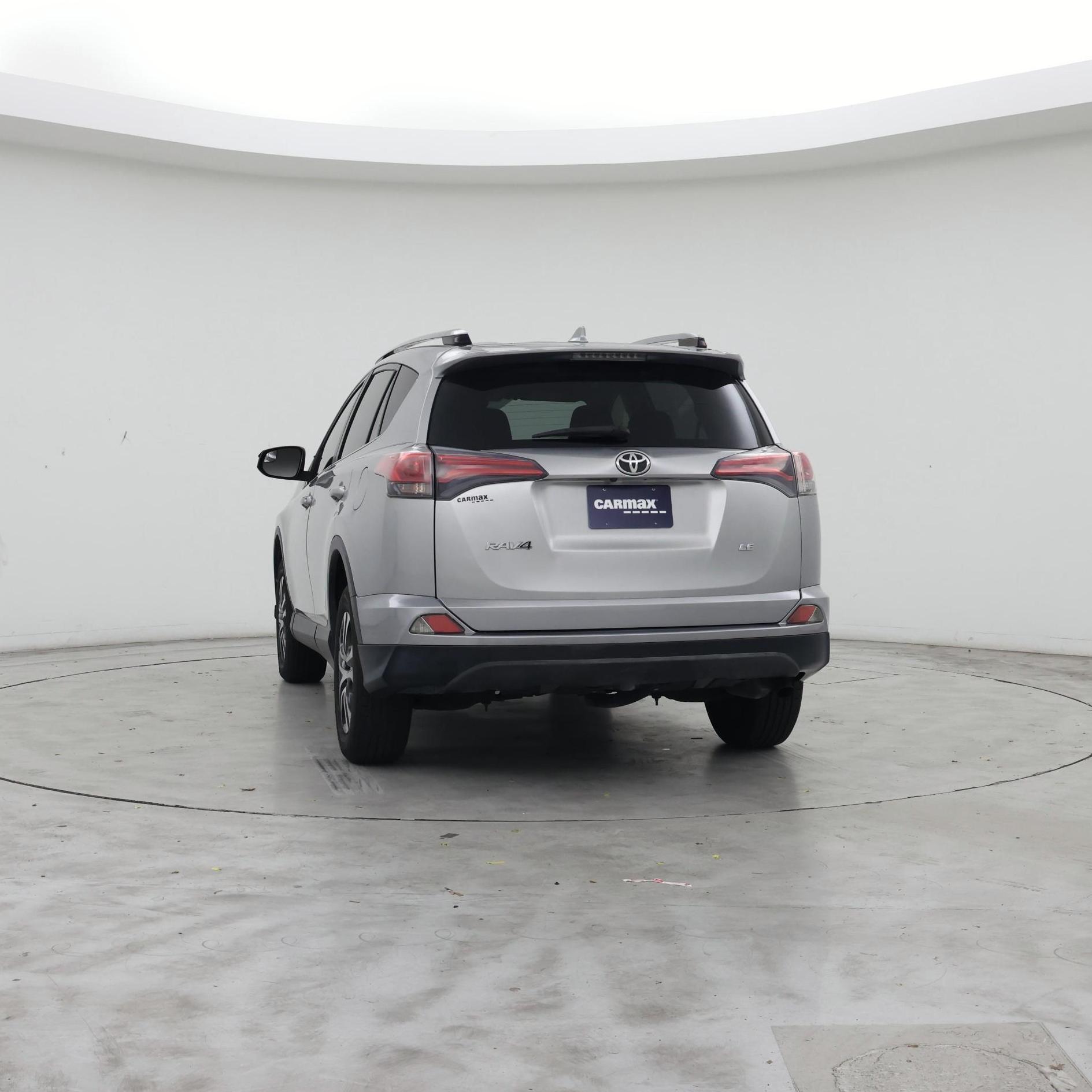 Thumbnail: 2018 Toyota RAV4 - 6