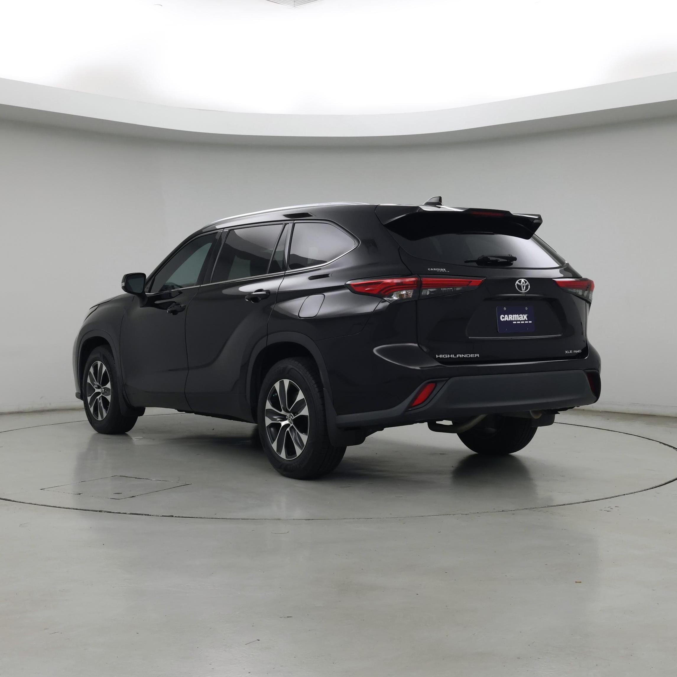 Thumbnail: 2020 Toyota Highlander - 2