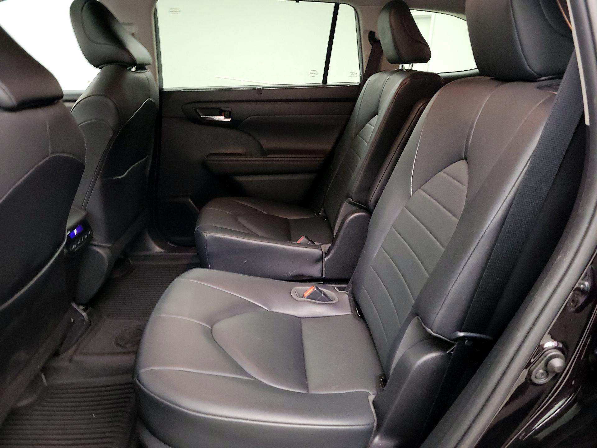 Thumbnail: 2020 Toyota Highlander - 20