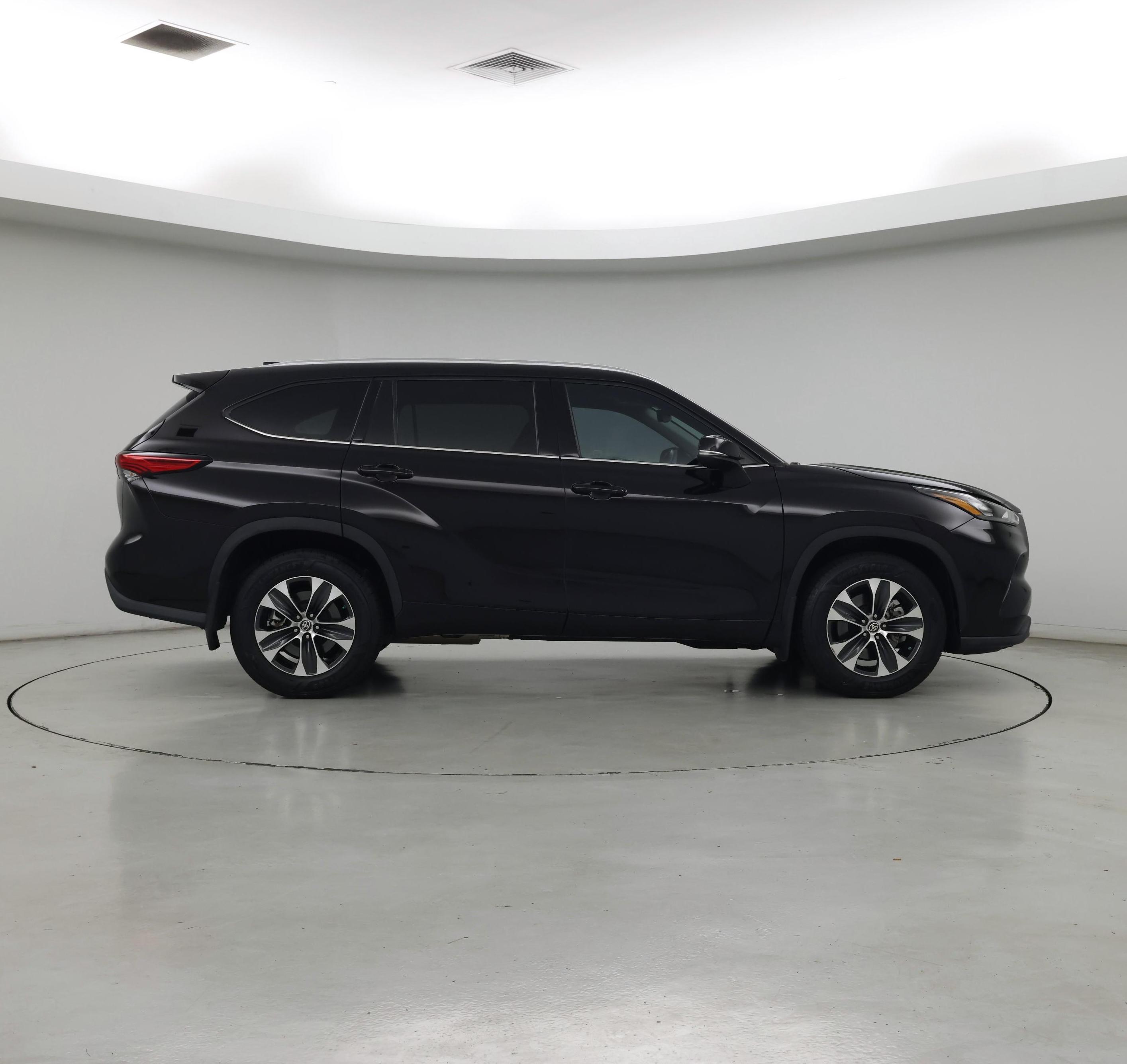 Thumbnail: 2020 Toyota Highlander - 7