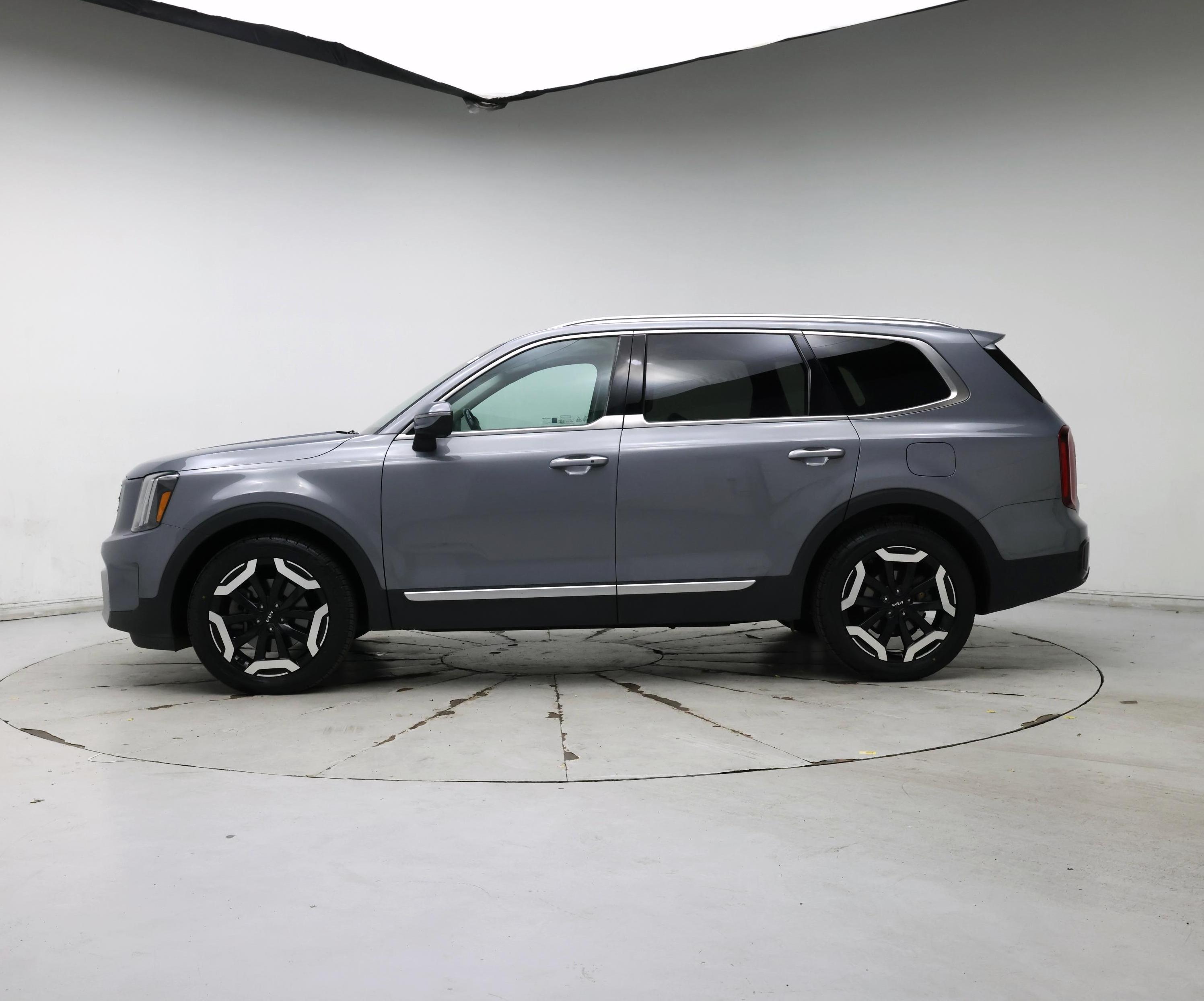 Thumbnail: 2024 Kia Telluride - 3
