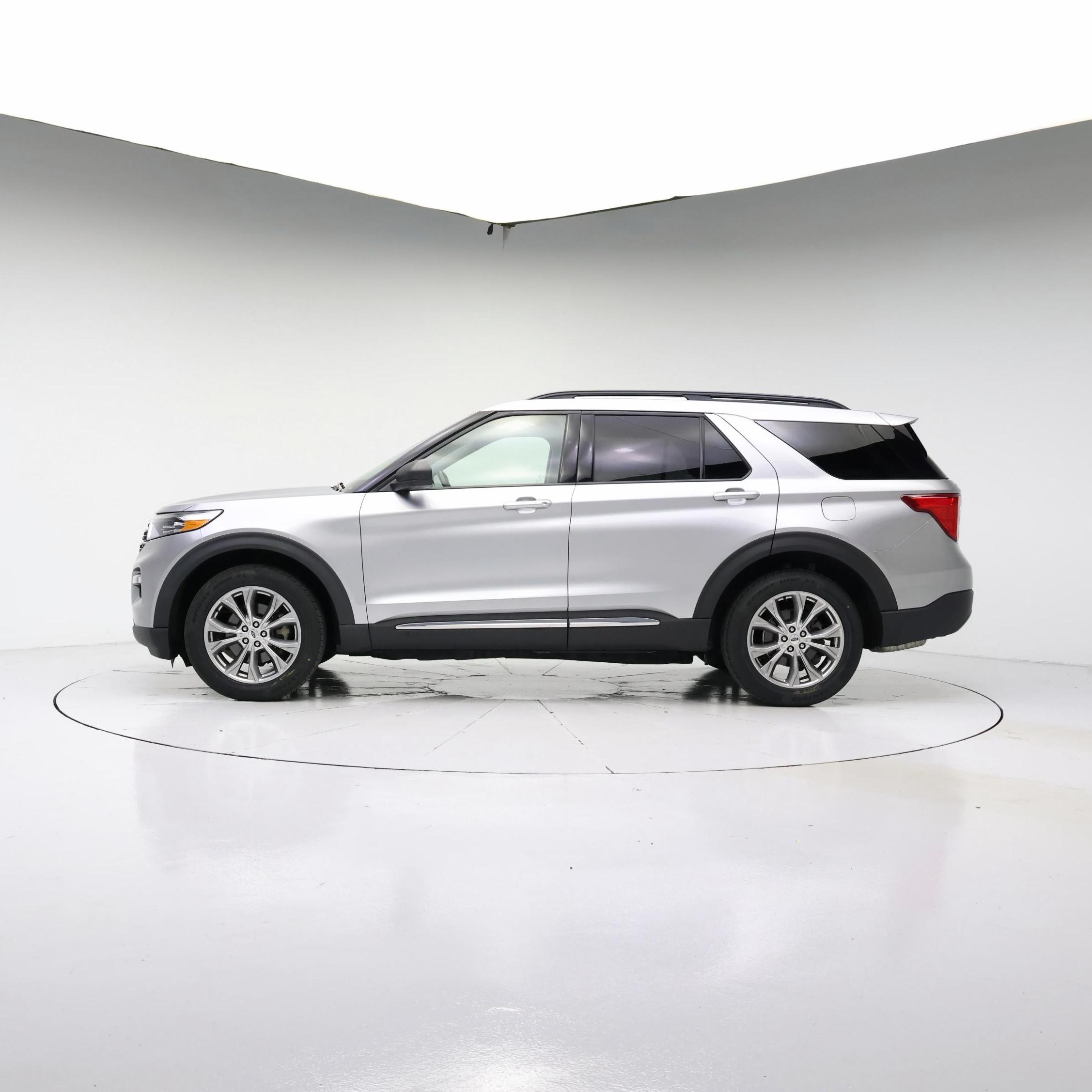 Thumbnail: 2020 Ford Explorer - 3