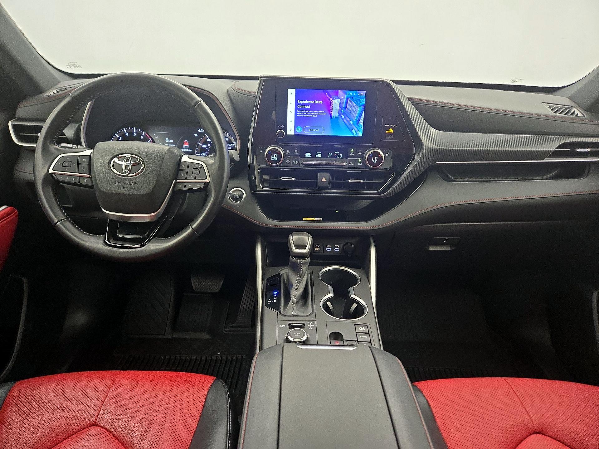 Thumbnail: 2023 Toyota Highlander - 9