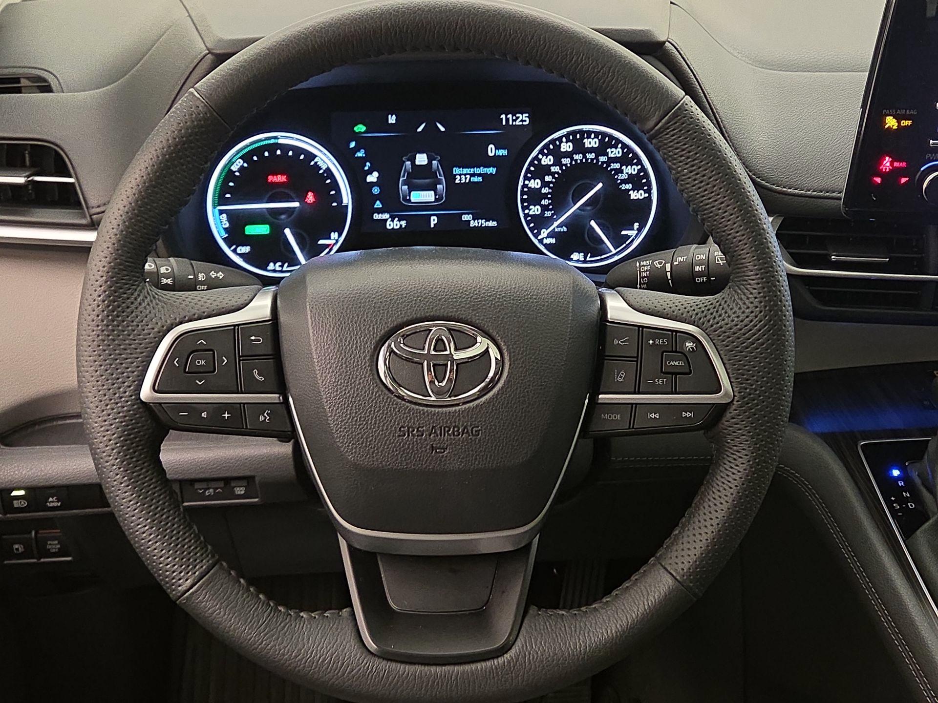 Thumbnail: 2024 Toyota Sienna - 10