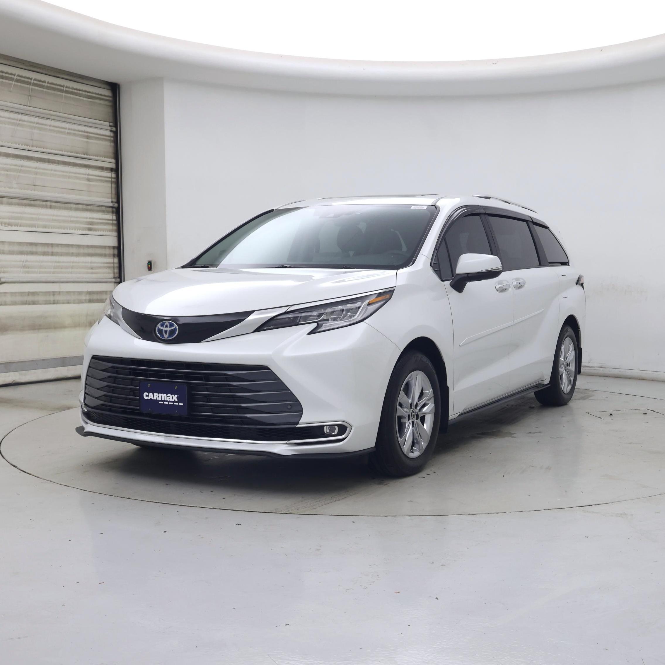 Thumbnail: 2024 Toyota Sienna - 4