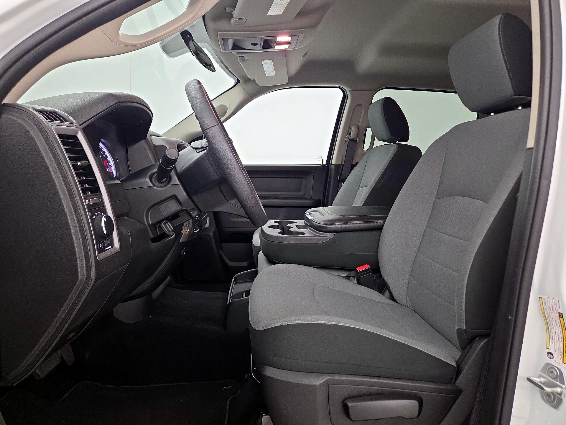 Thumbnail: 2021 RAM 1500 Classic - 11