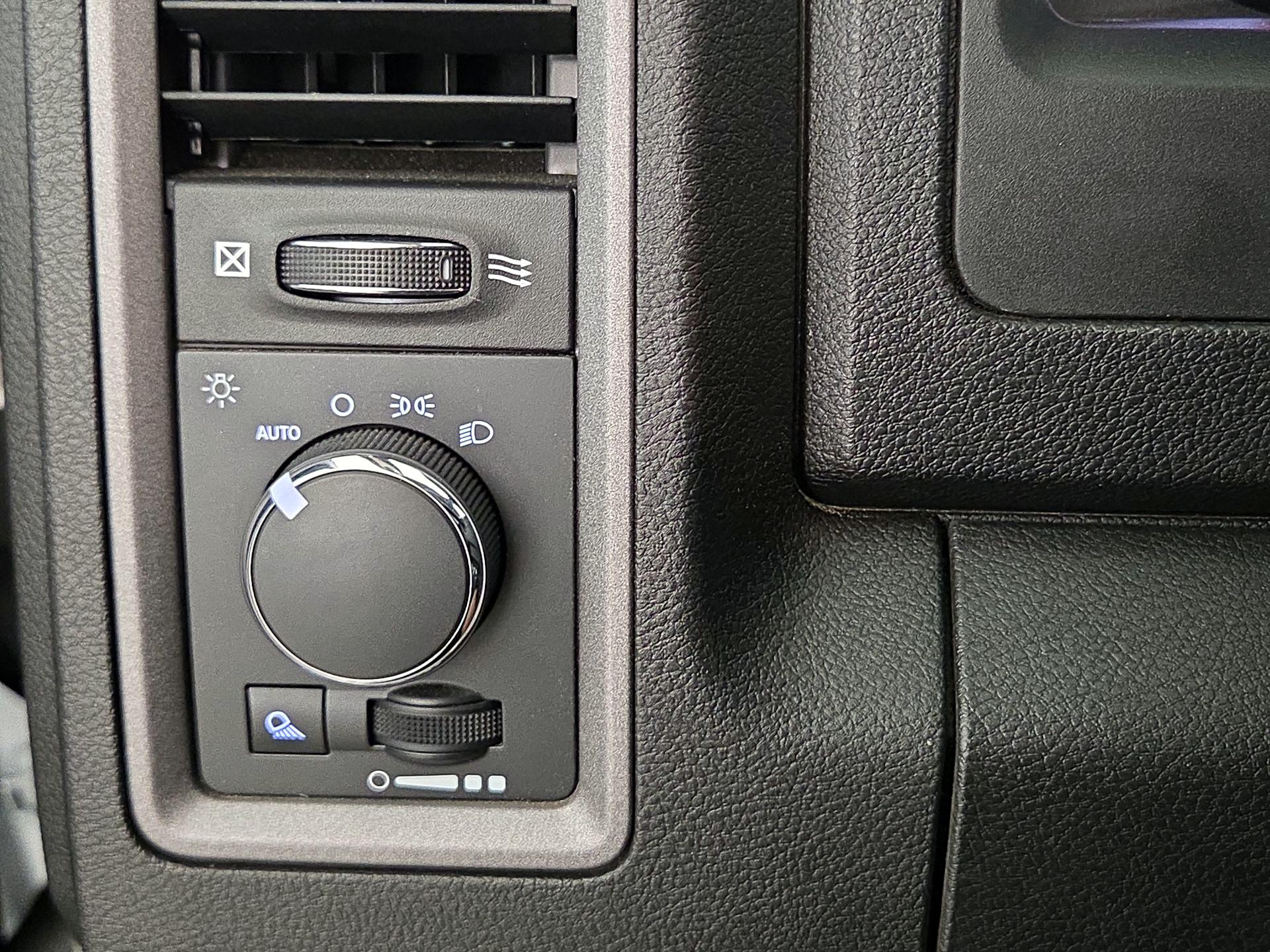 Thumbnail: 2021 RAM 1500 Classic - 13