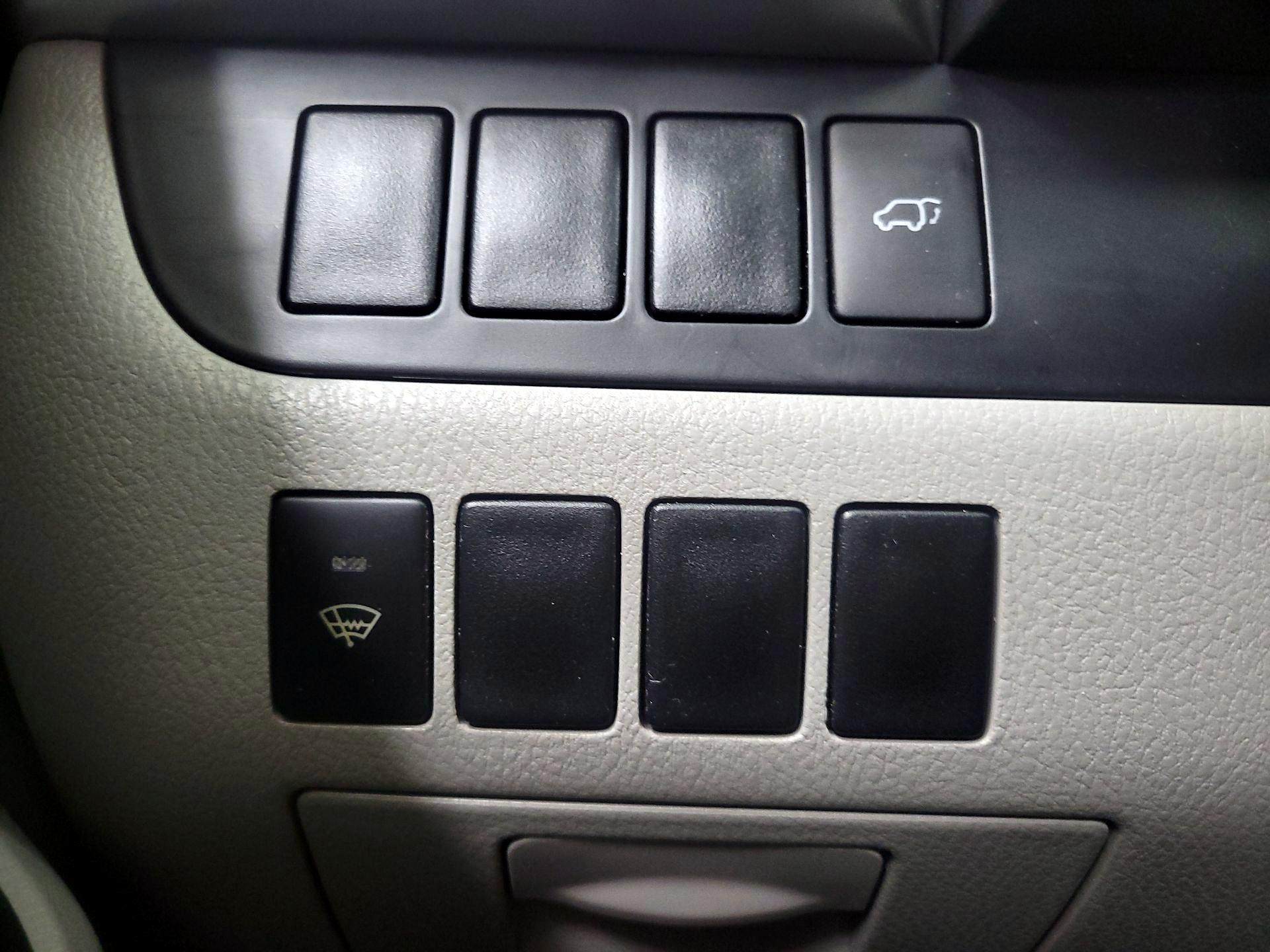 Thumbnail: 2015 Toyota Highlander - 13