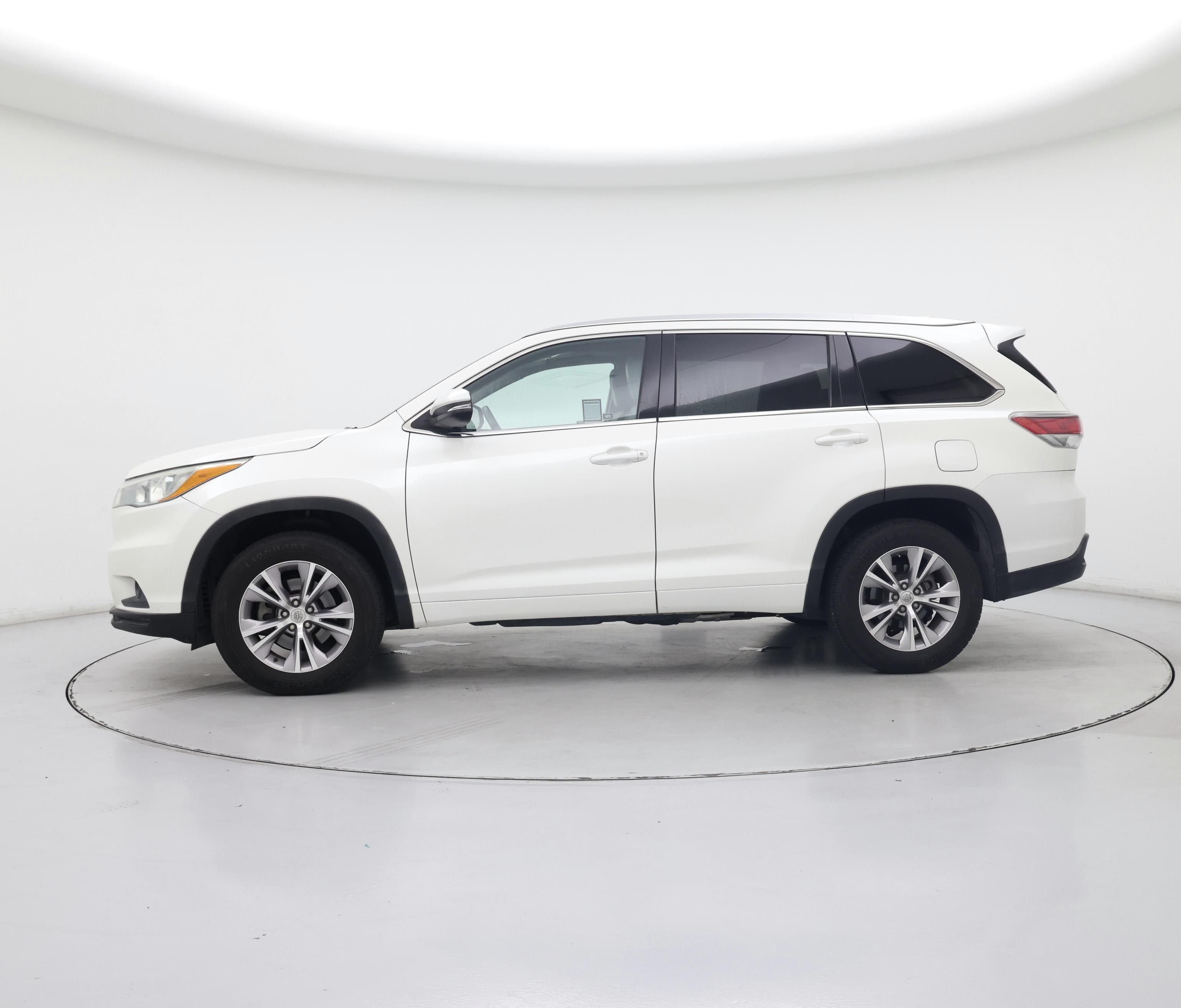 Thumbnail: 2015 Toyota Highlander - 3