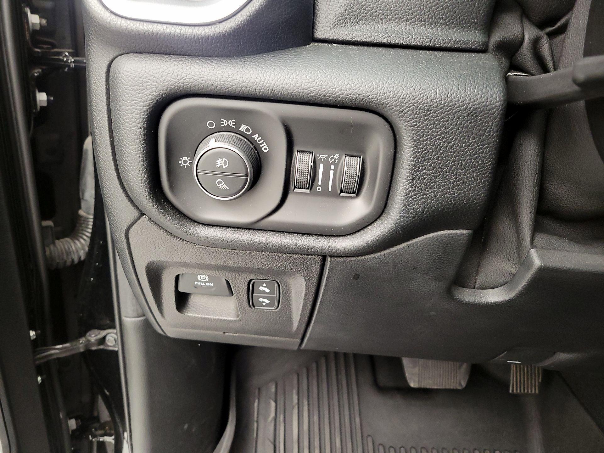 Thumbnail: 2021 RAM 1500 - 13