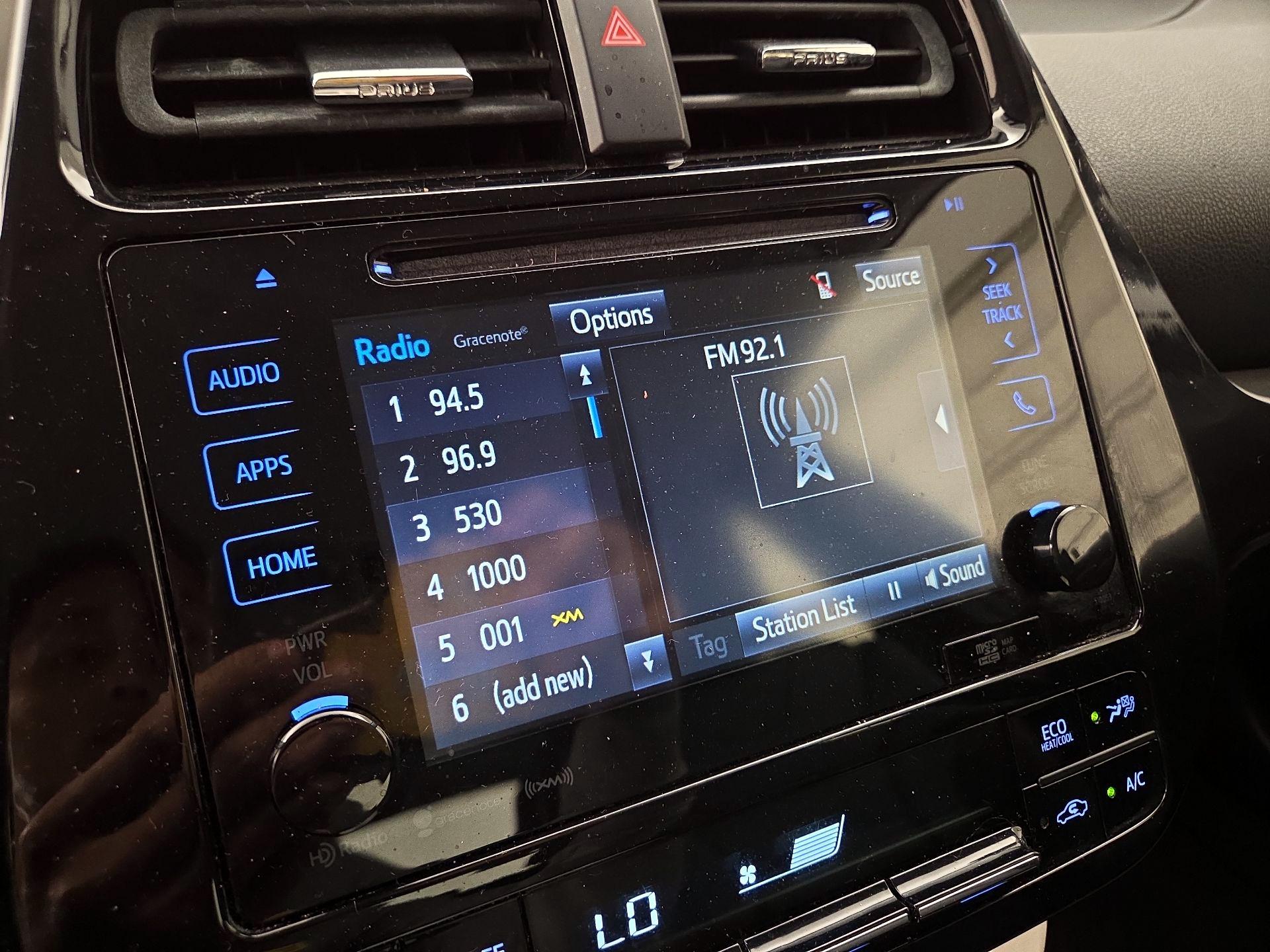 Thumbnail: 2016 Toyota Prius - 15