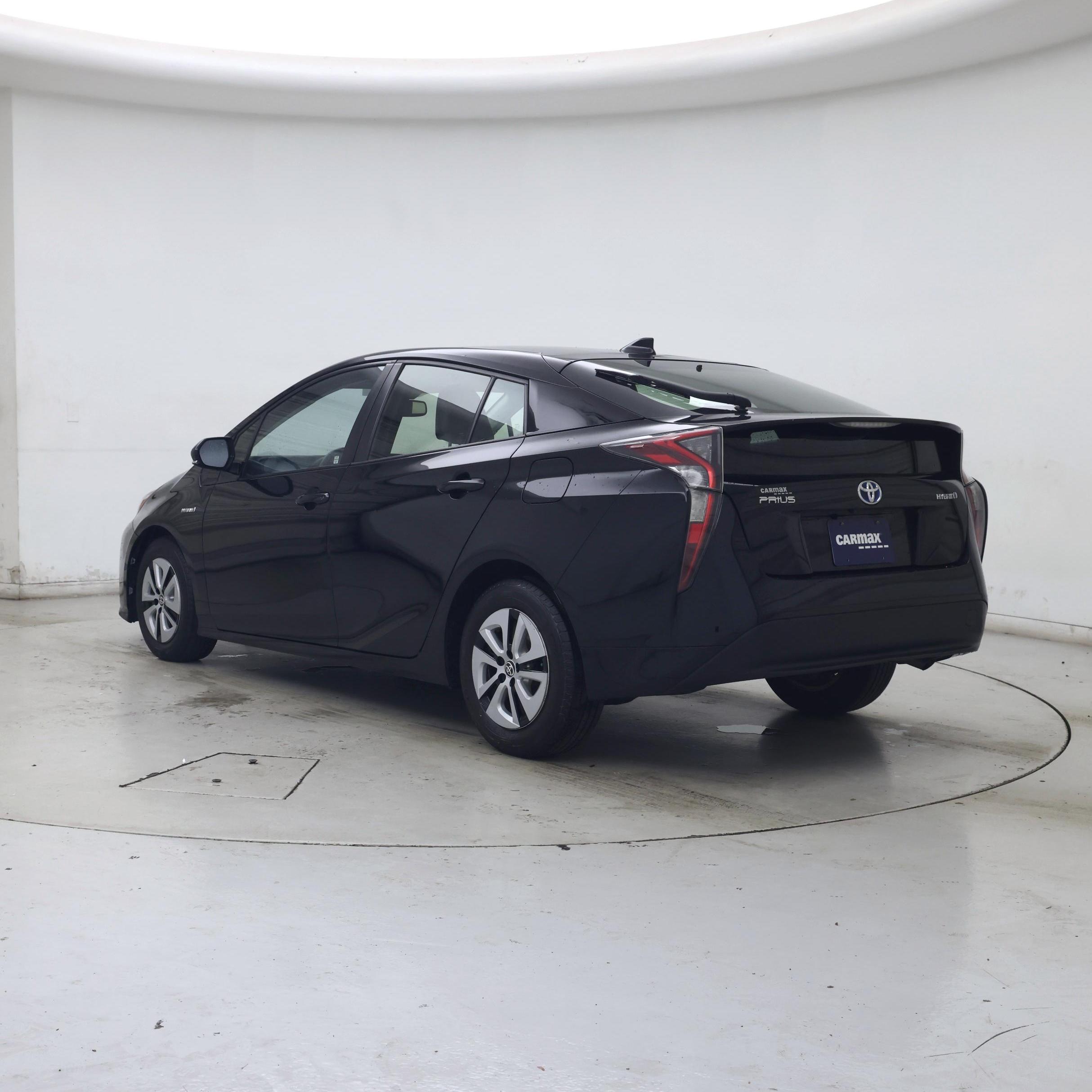 Thumbnail: 2016 Toyota Prius - 2