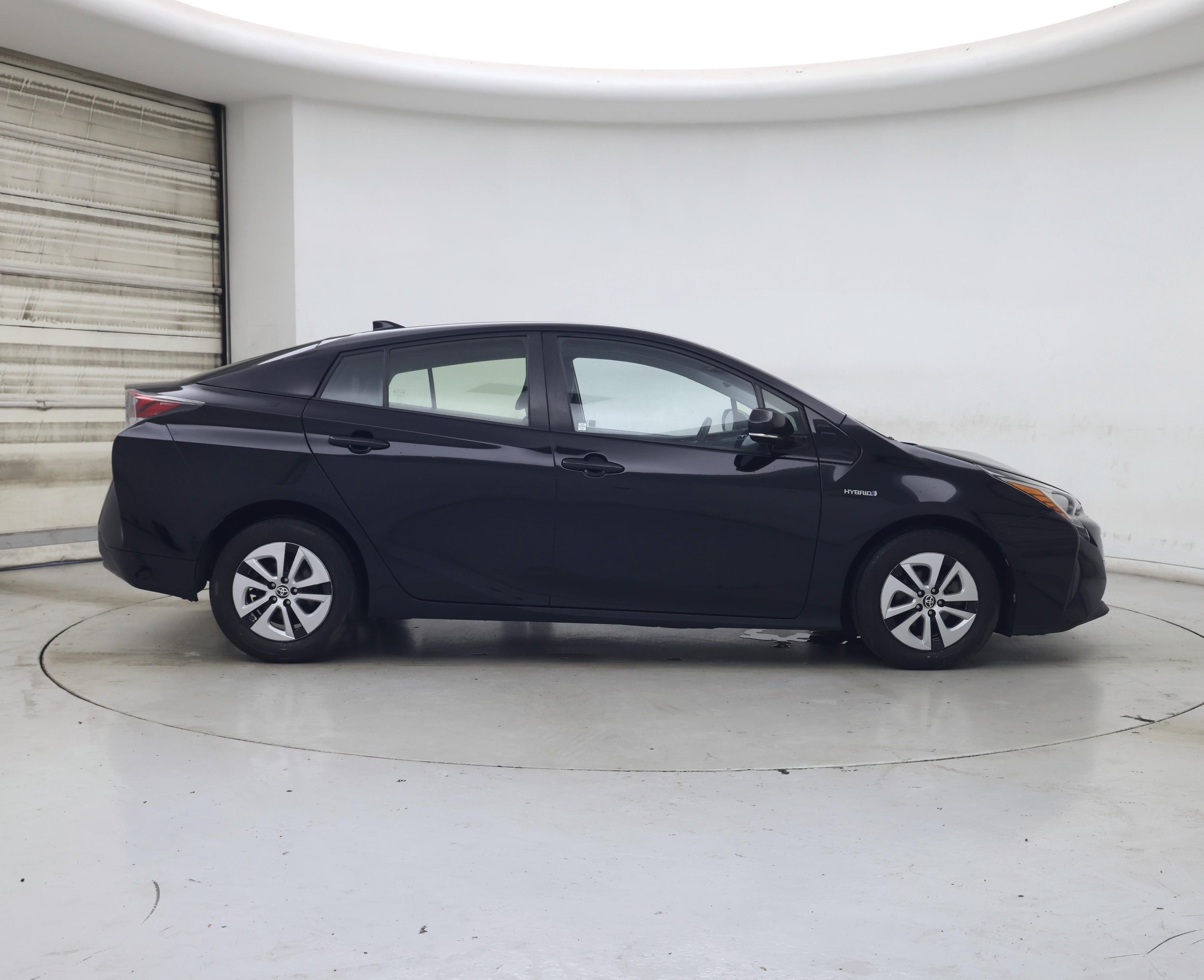 Thumbnail: 2016 Toyota Prius - 7