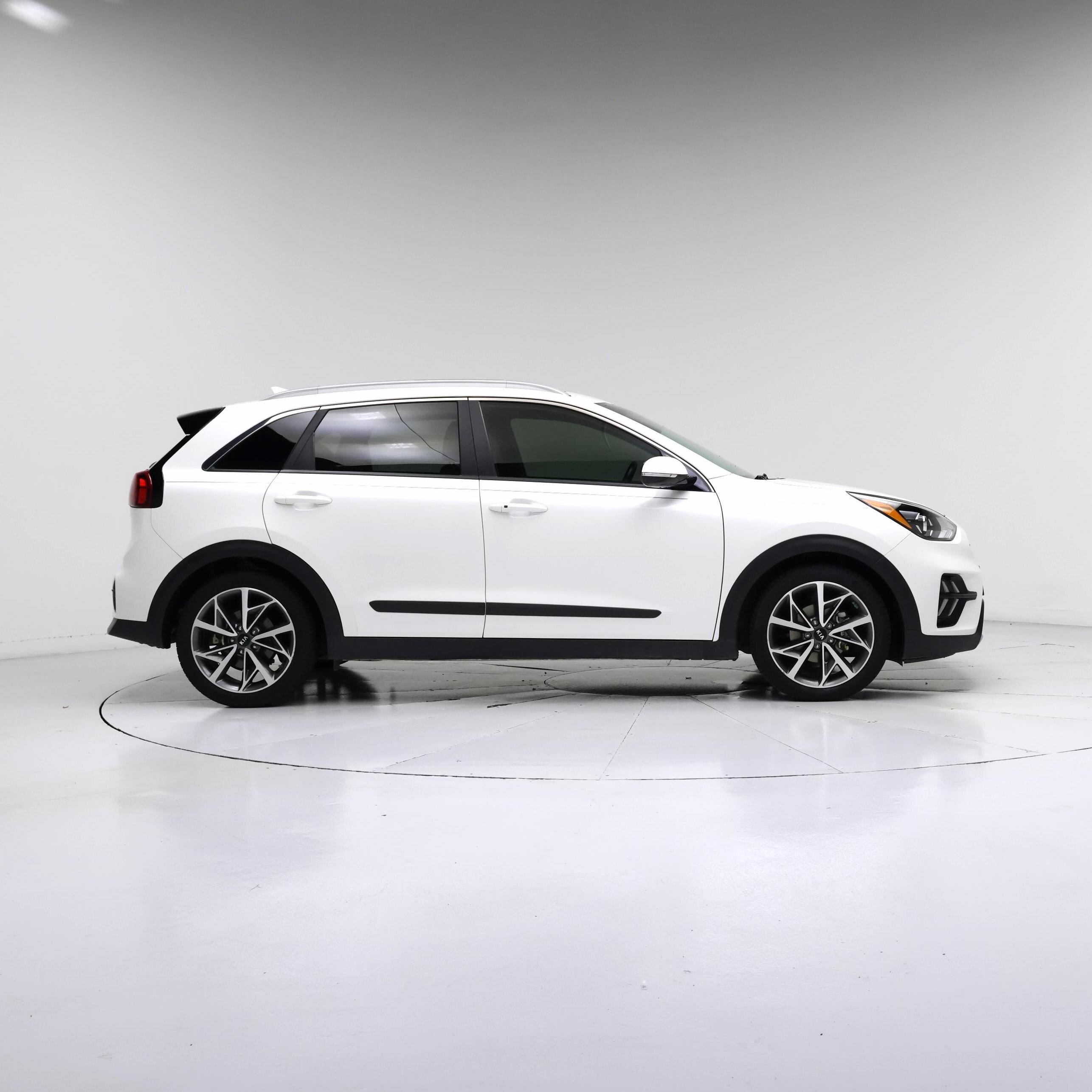 Thumbnail: 2020 Kia Niro - 7