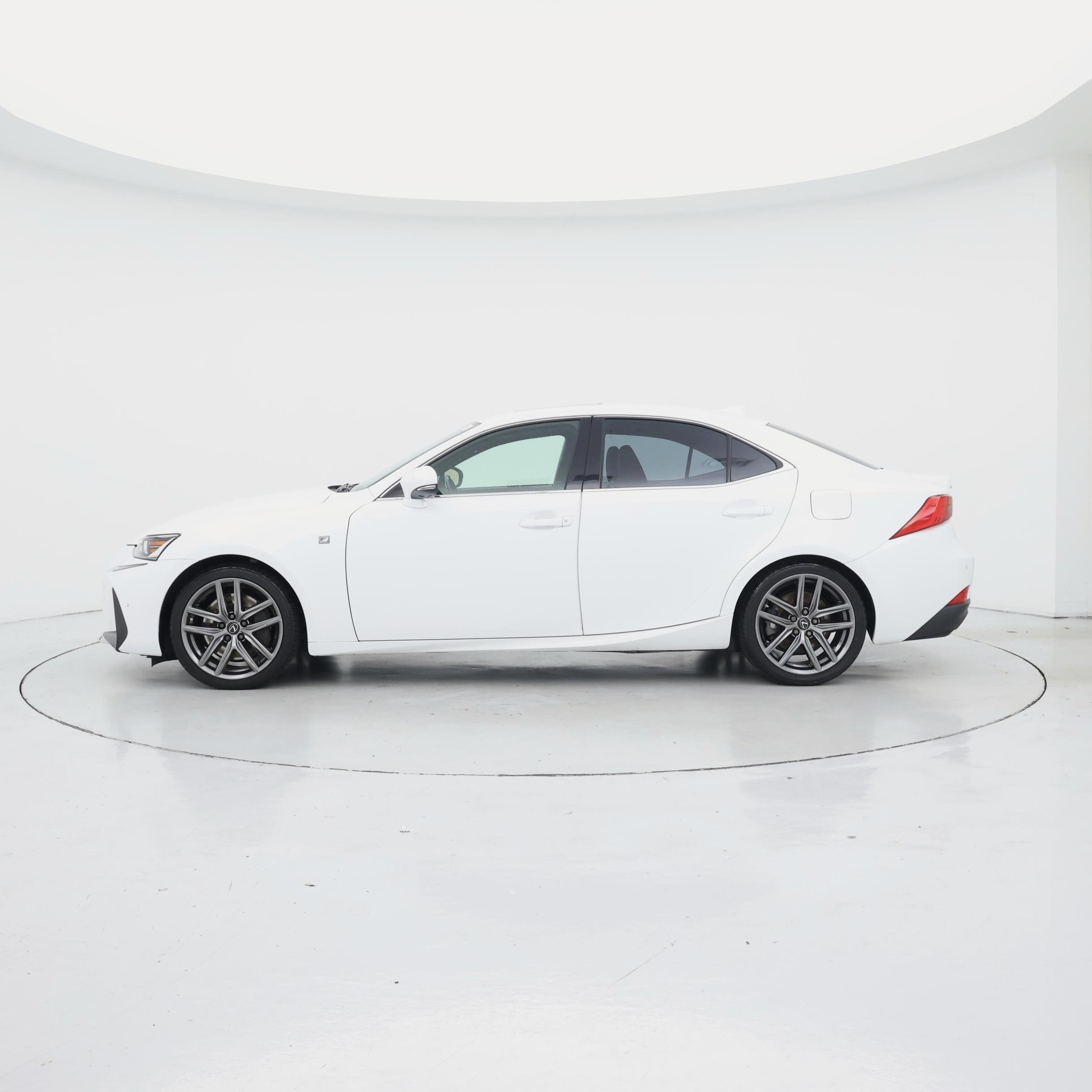 Thumbnail: 2020 Lexus IS - 3