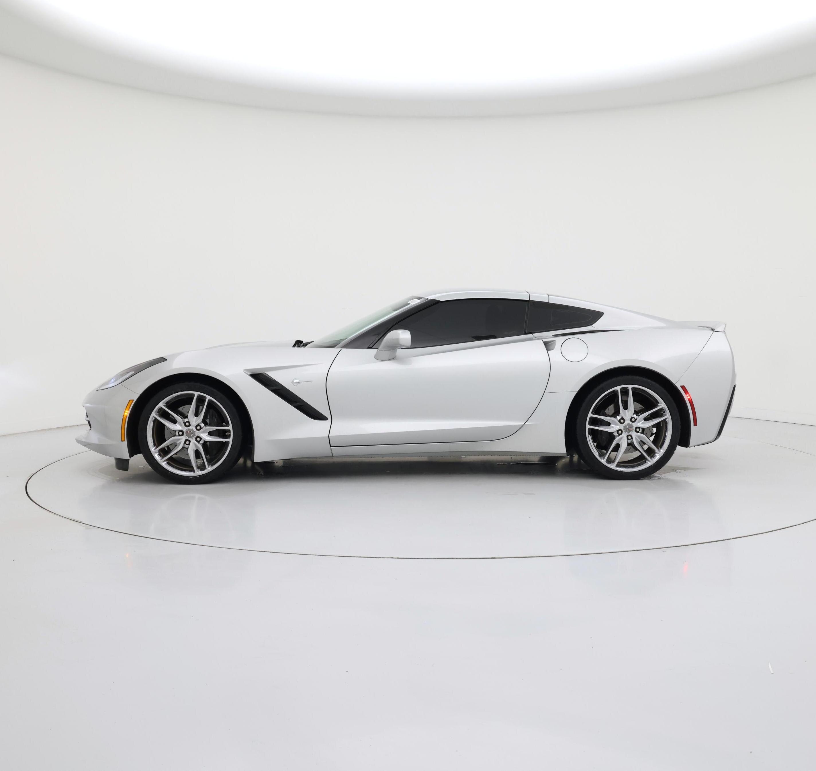 Thumbnail: 2015 Chevrolet Corvette - 3