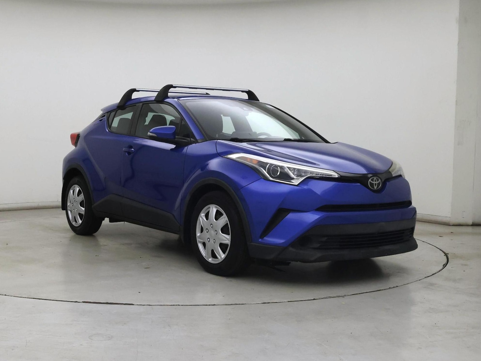 2019 Toyota C-HR LE - Photo 2