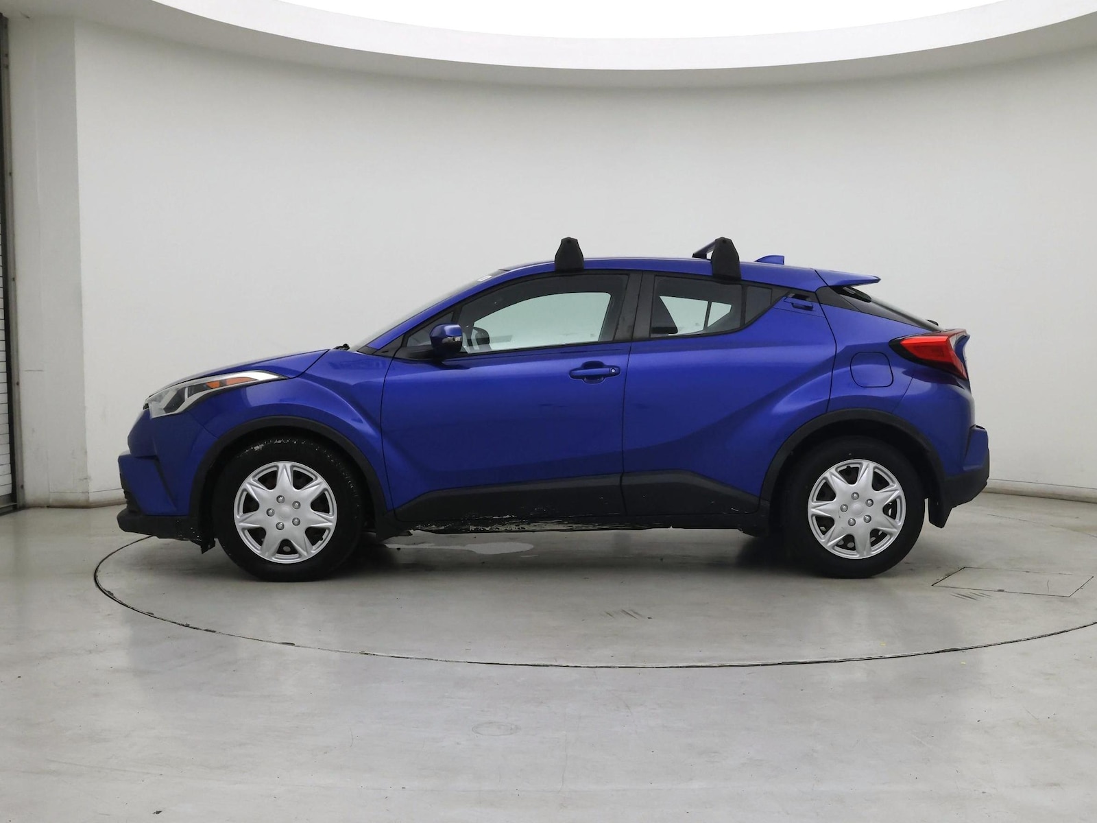 2019 Toyota C-HR LE - Photo 4