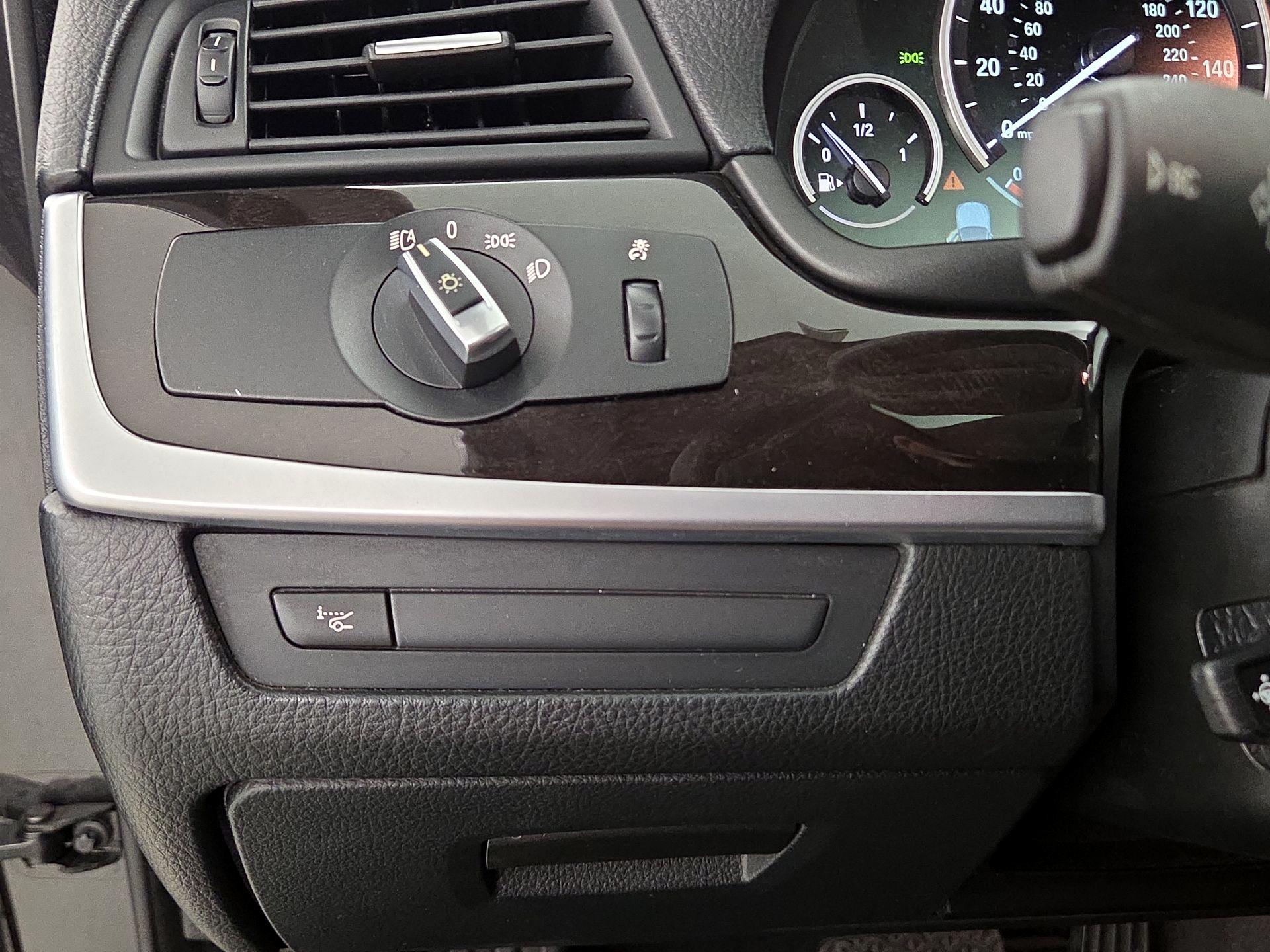 Thumbnail: 2014 BMW 5 Series - 13