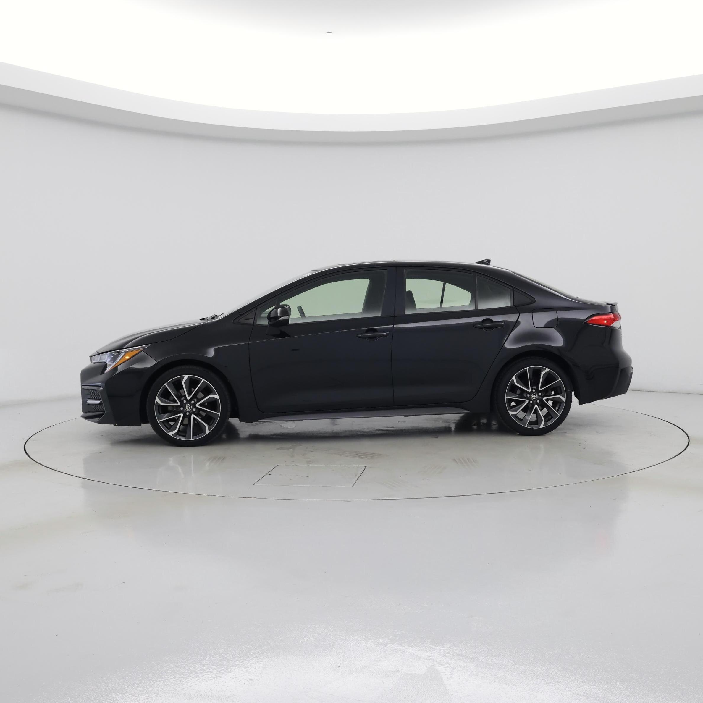 Thumbnail: 2021 Toyota Corolla - 3