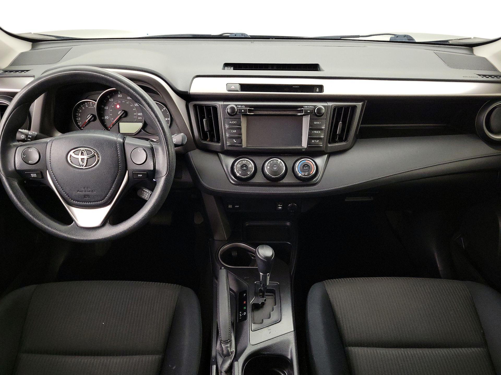 Thumbnail: 2016 Toyota RAV4 - 9