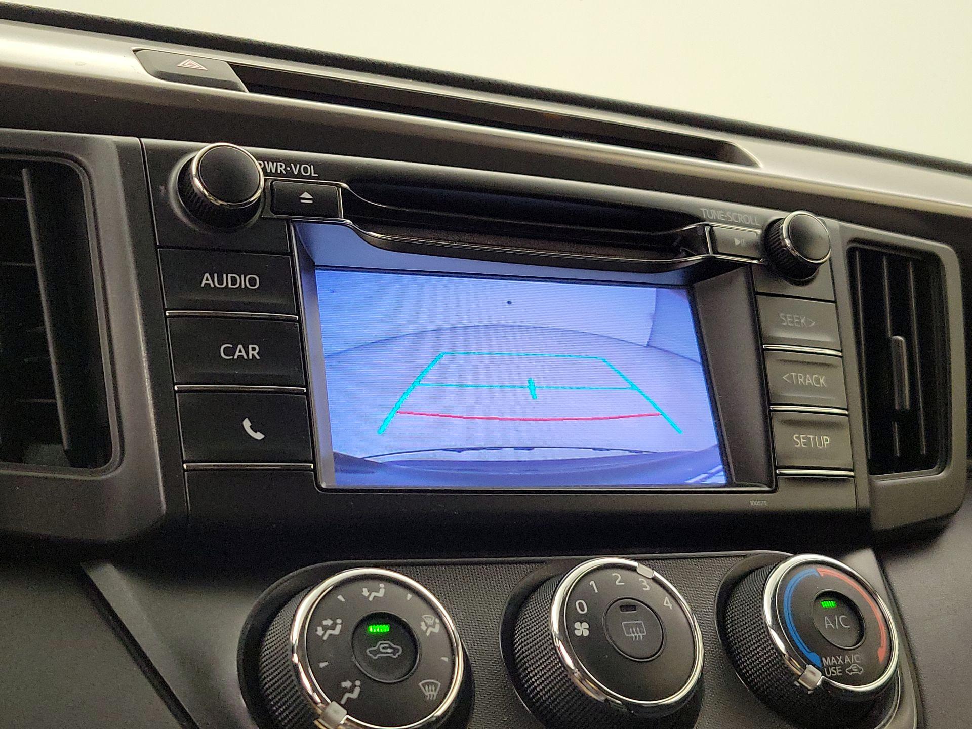 Thumbnail: 2016 Toyota RAV4 - 14