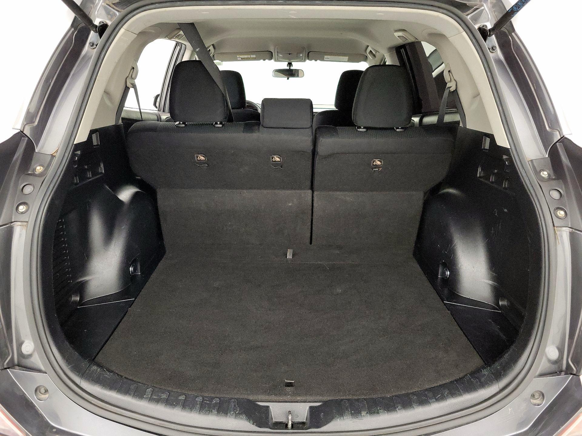 Thumbnail: 2016 Toyota RAV4 - 20