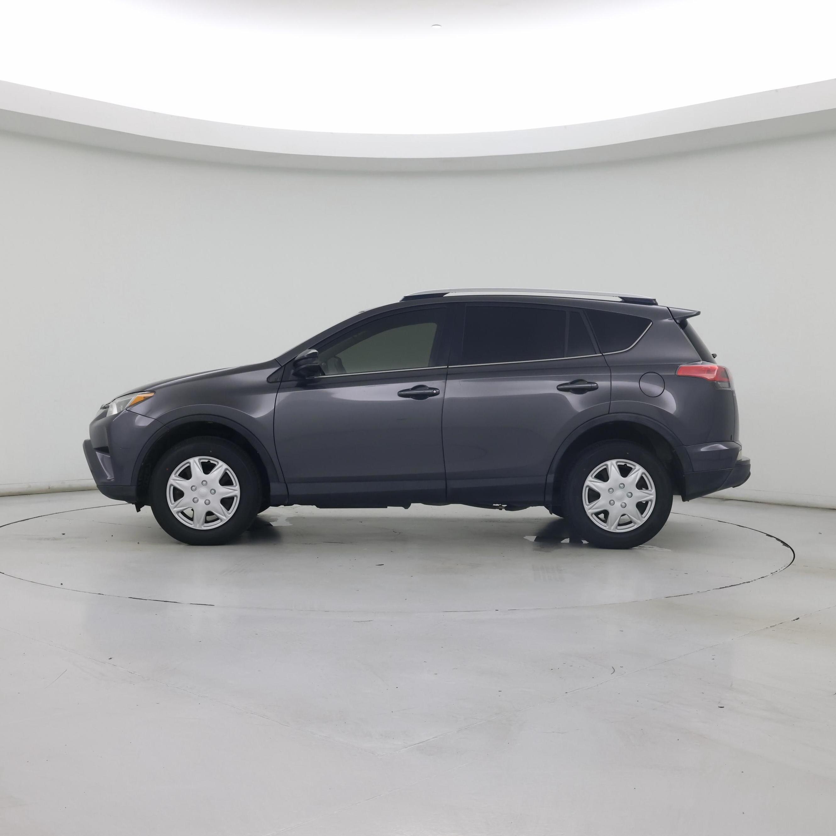 Thumbnail: 2016 Toyota RAV4 - 3