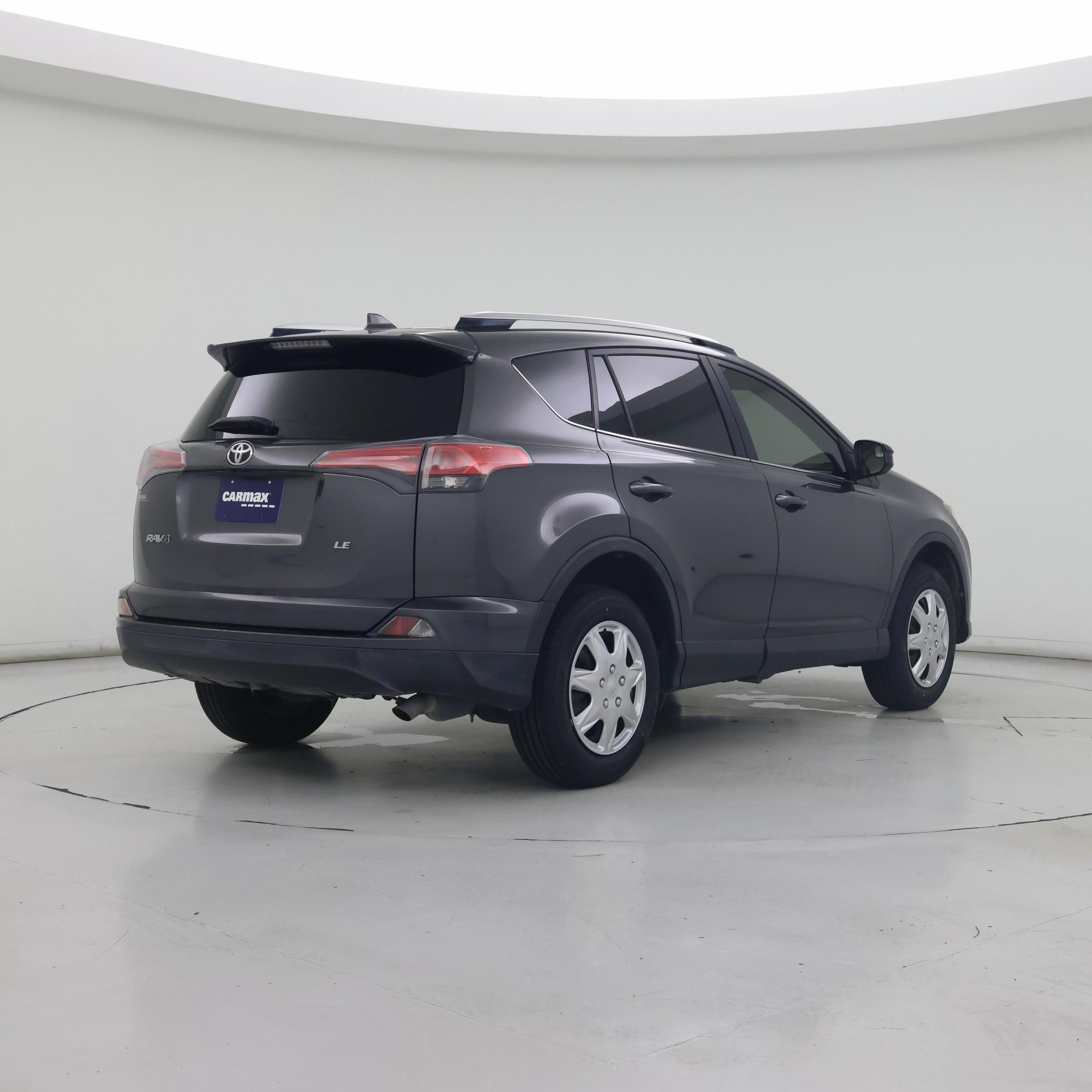Thumbnail: 2016 Toyota RAV4 - 8