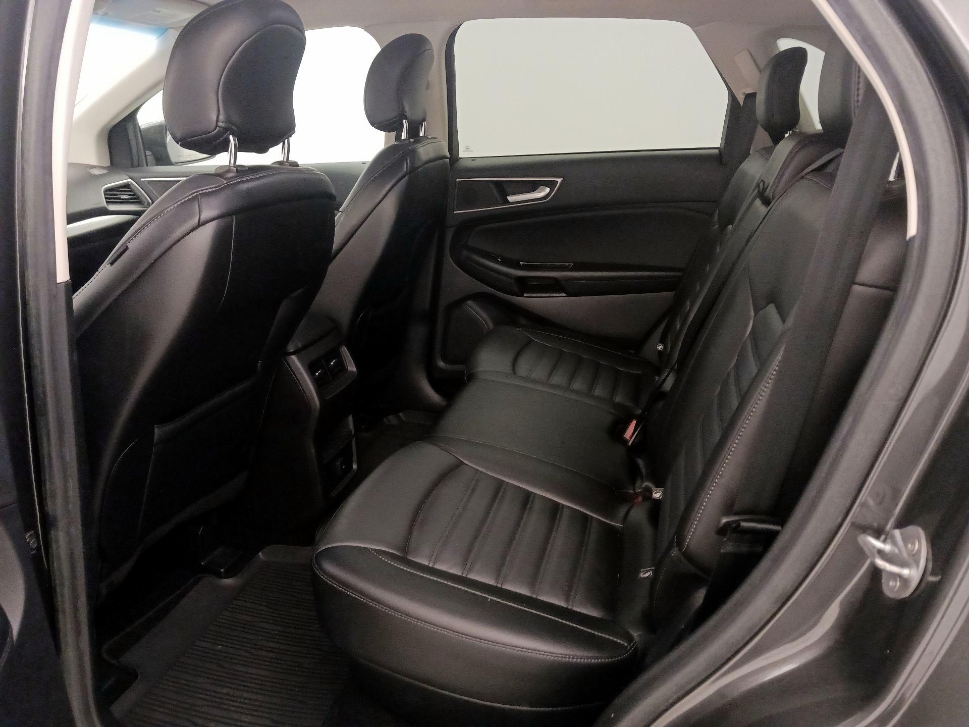 Thumbnail: 2018 Ford Edge - 19