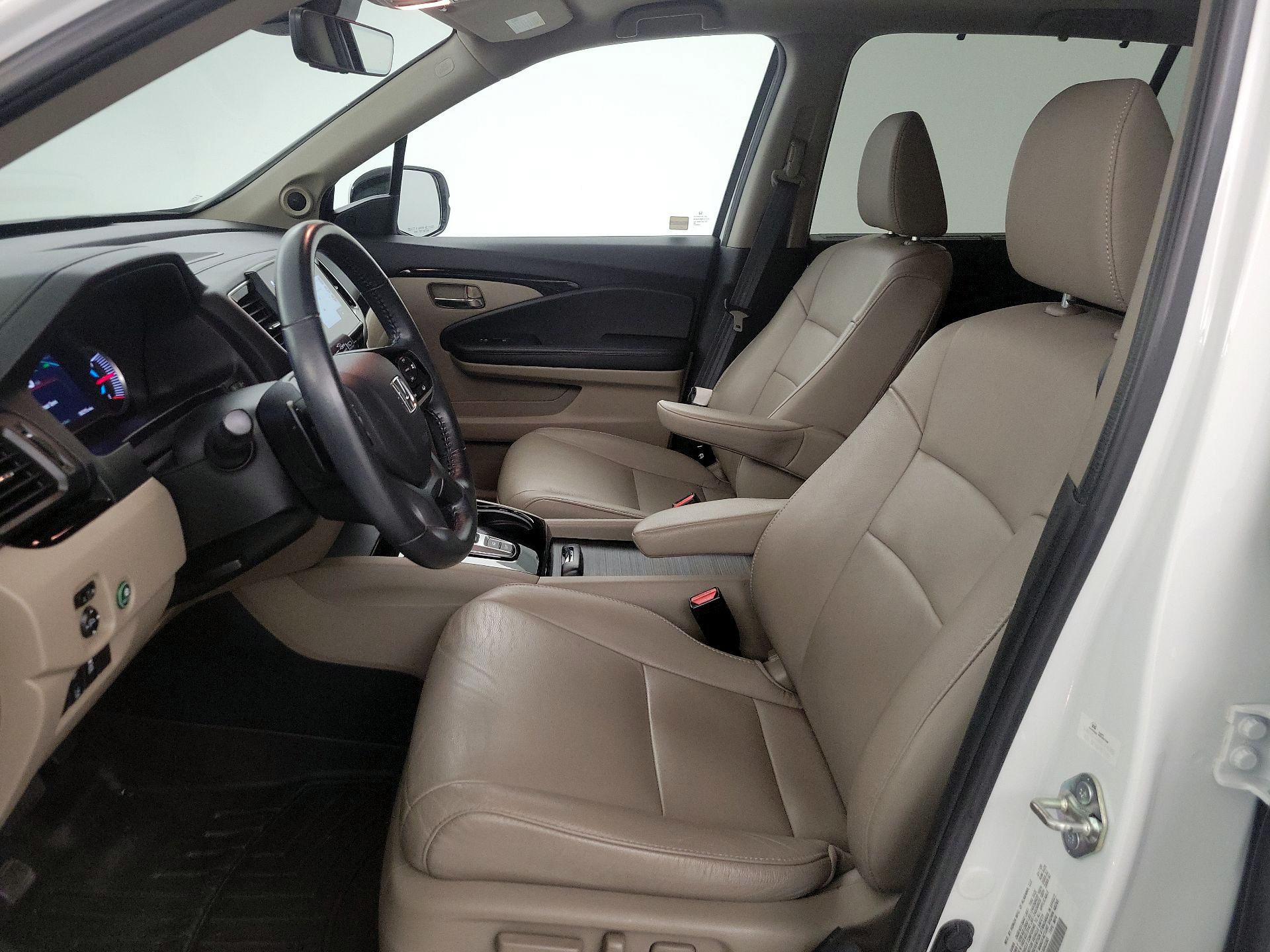 Thumbnail: 2020 Honda Pilot - 11