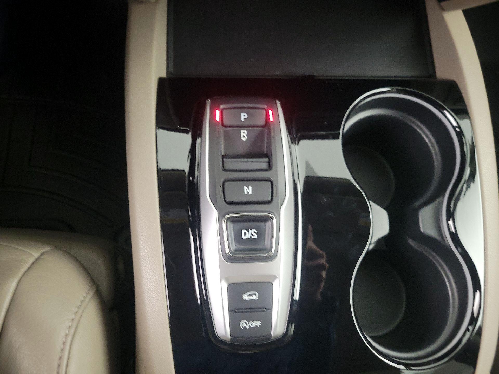 Thumbnail: 2020 Honda Pilot - 18