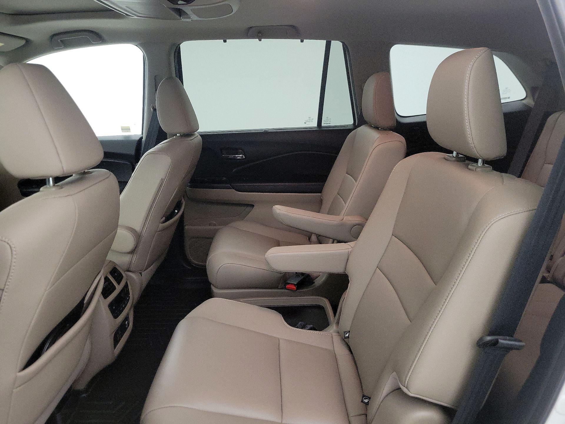 Thumbnail: 2020 Honda Pilot - 20